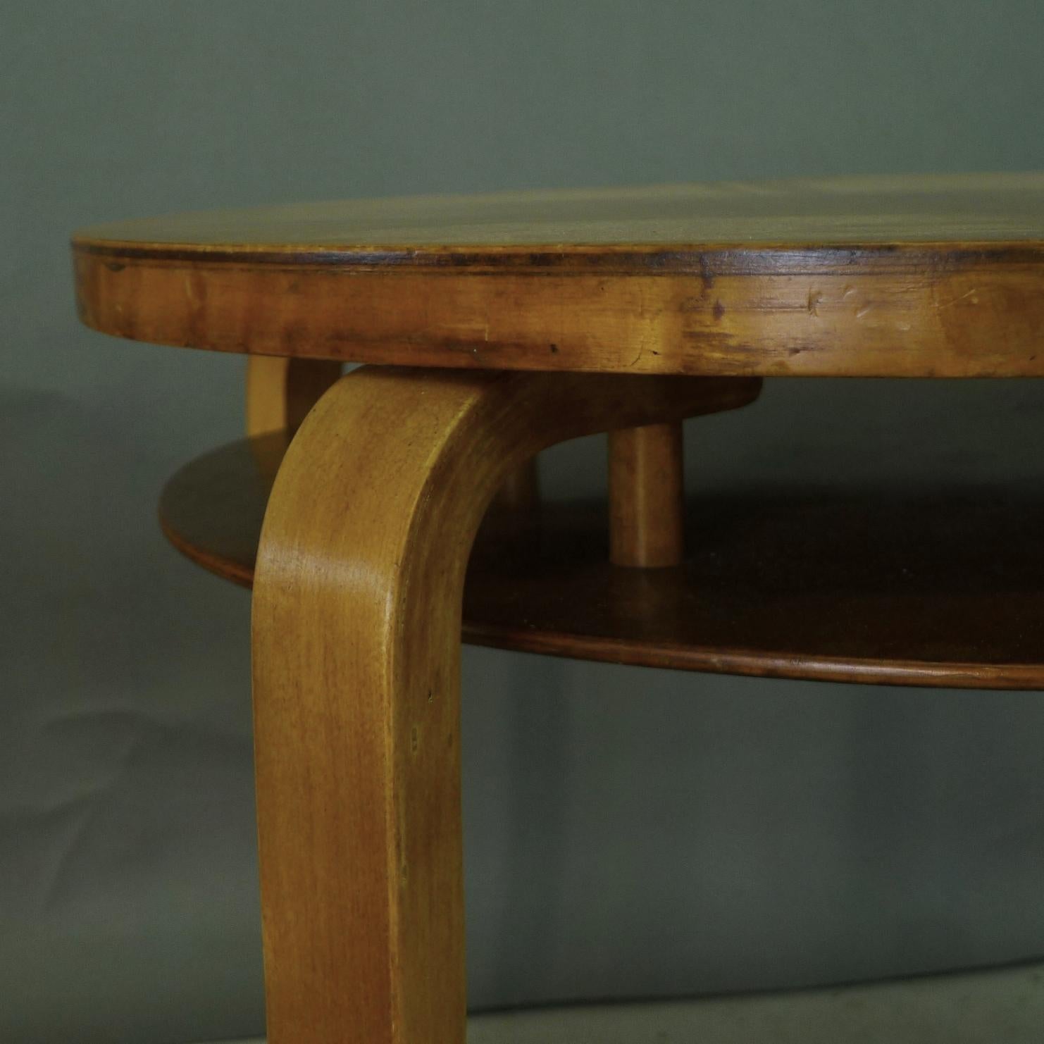 Alvar Aalto for Finmar, Model A71 Side Table, 1930s, Karelian birch, Finmar 3