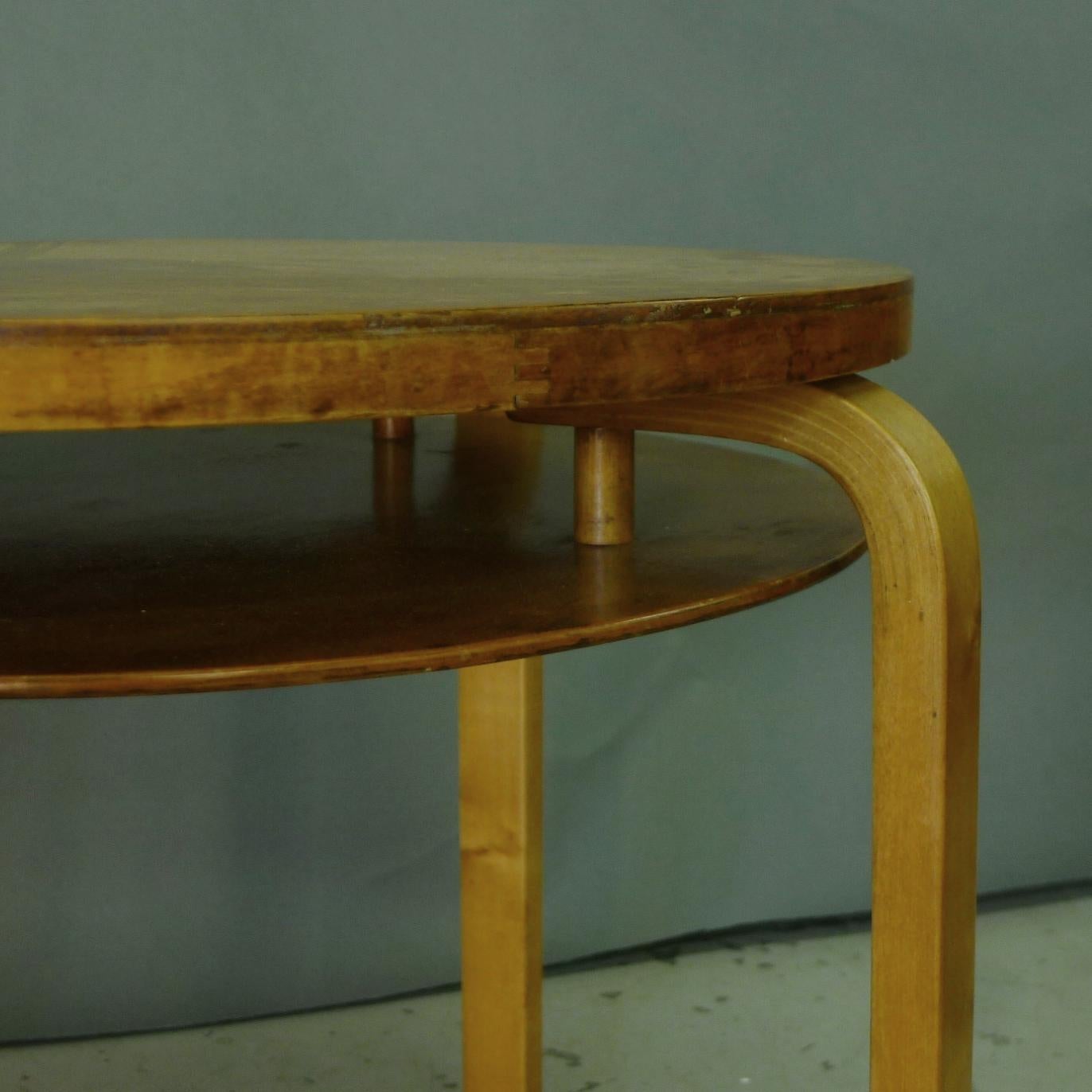 Alvar Aalto for Finmar, Model A71 Side Table, 1930s, Karelian birch, Finmar 4