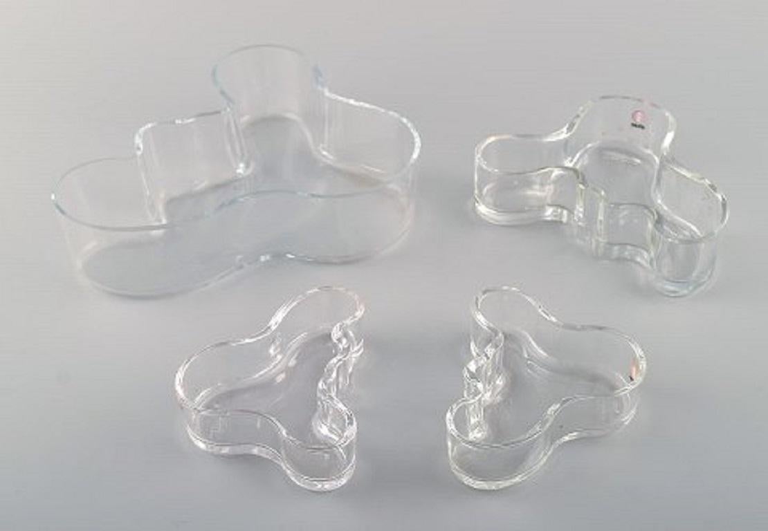 Alvar Aalto for Iittala. Four bowls in clear art glass. High quality, late 20th century.
Largest measures: 19.5 x 5 cm.
Stamped.
In very good condition.