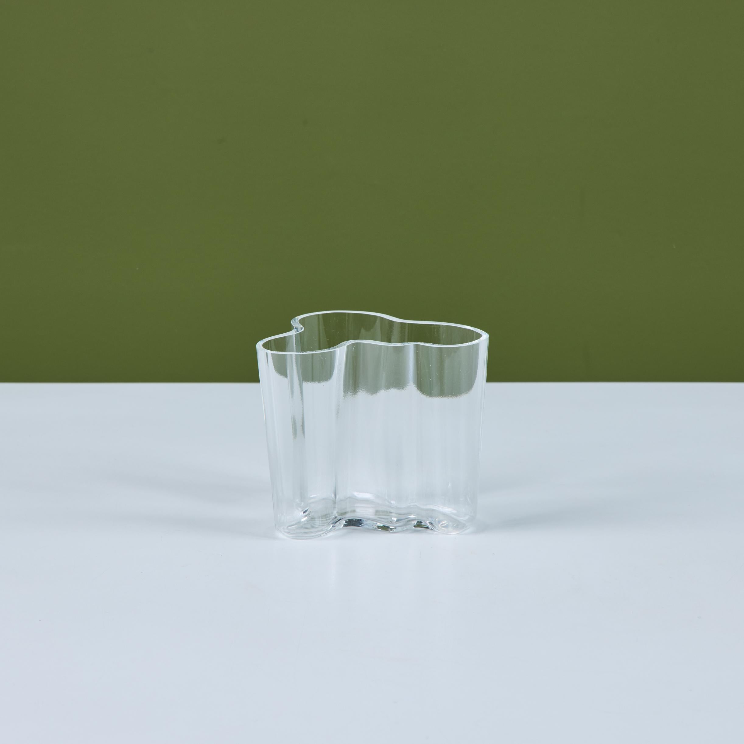 Alvar Aalto per Iittala Vaso di vetro Petite in vendita 2