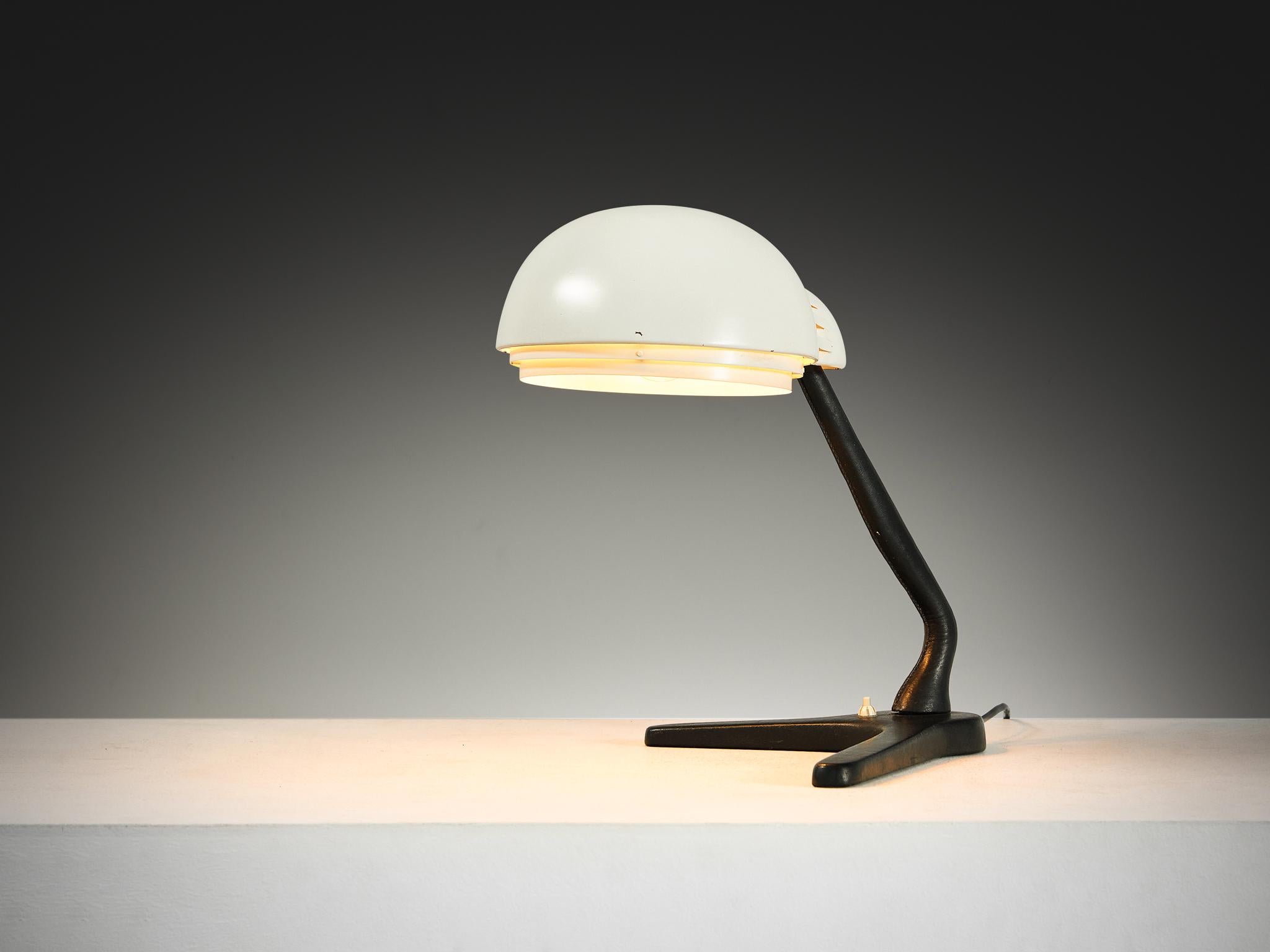 Alvar Aalto for Valaistustyö Ky ‘A704’ Table Lamp with White Shade In Good Condition For Sale In Waalwijk, NL