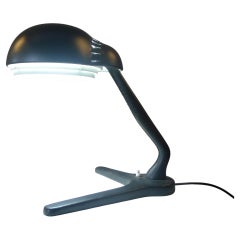 Alvar Aalto para Valaistustyö Ky, Lámpara de sobremesa, modelo A704, ejemplar original antiguo