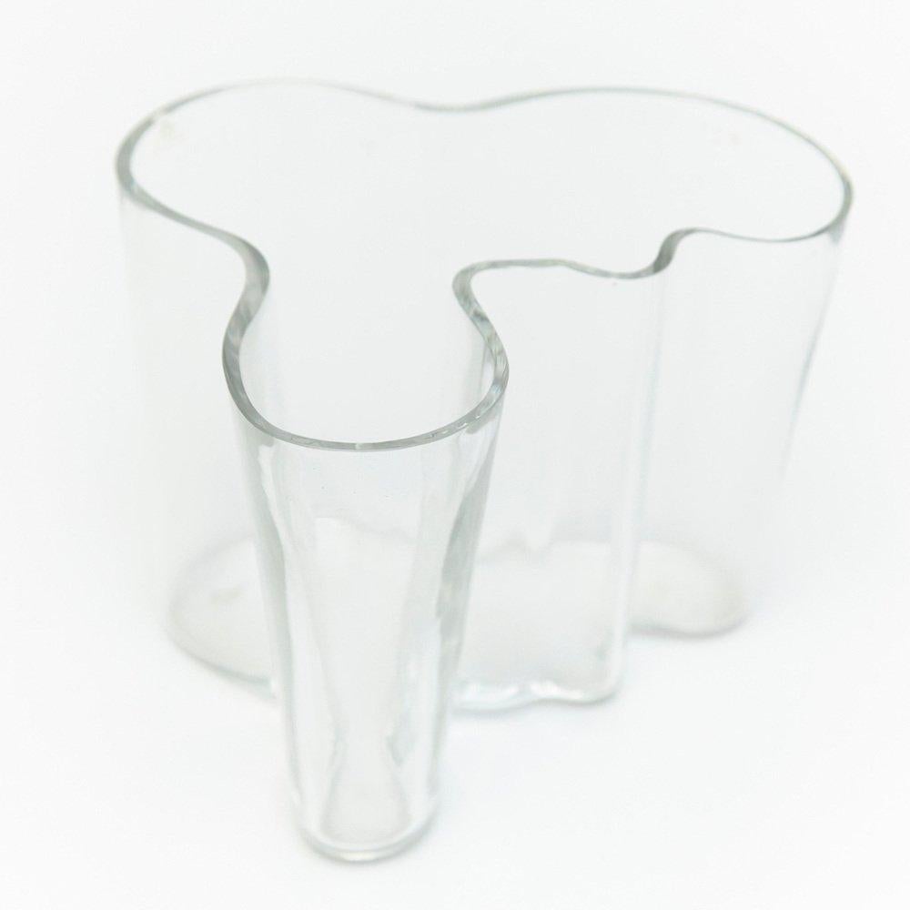 Mid-Century Modern Alvar Aalto Glass Bowl Savoy, circa 1960 For Sale