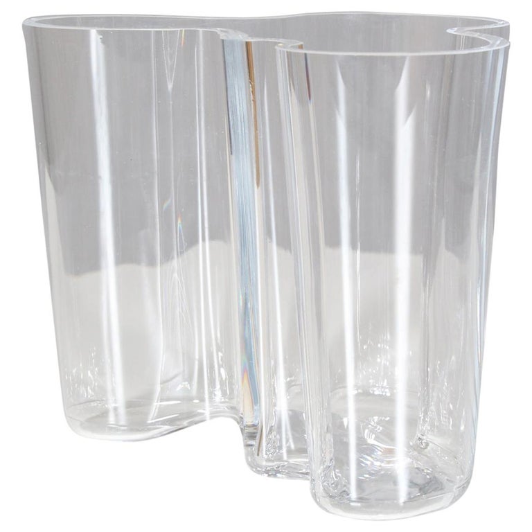 Alvar Aalto Vases and Vessels - 17 For Sale at 1stDibs | aalto glass, aalto  glass vase, aalto savoy vase