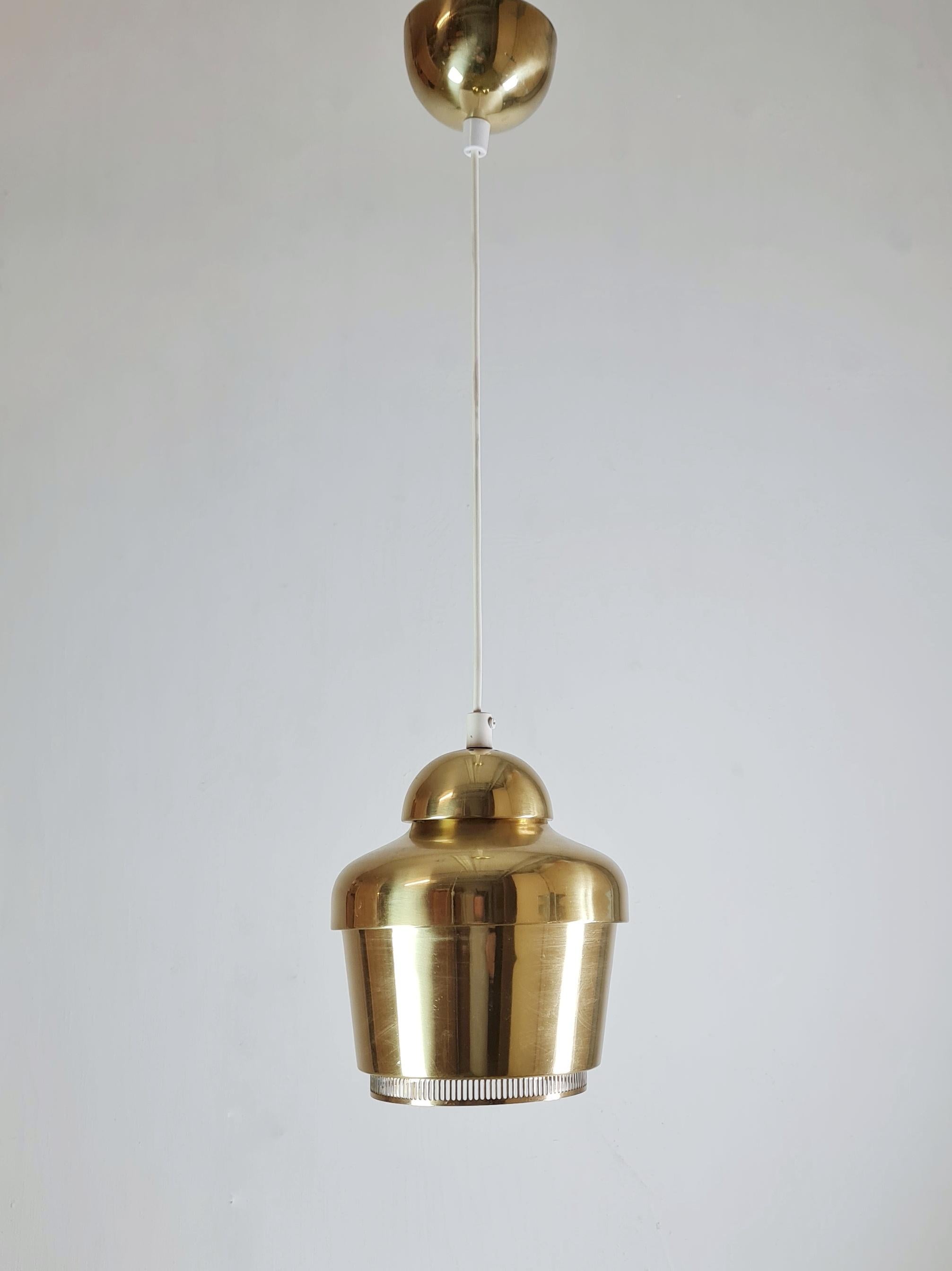 Alvar Aalto Golden Bell A330, Valaisinpaja 5