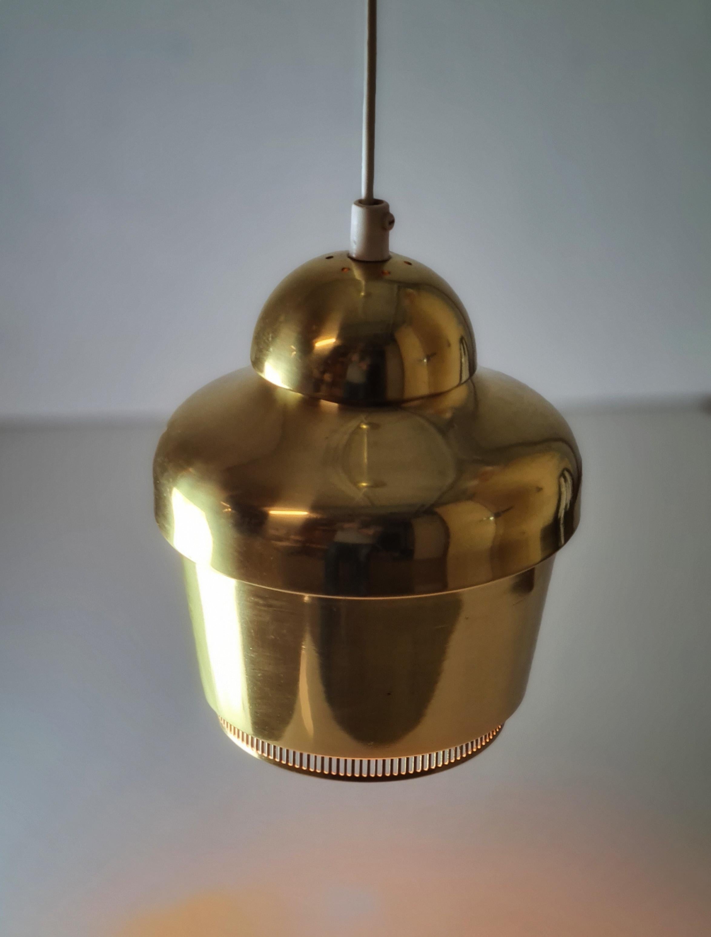 Alvar Aalto Golden Bell A330, Valaisinpaja 3