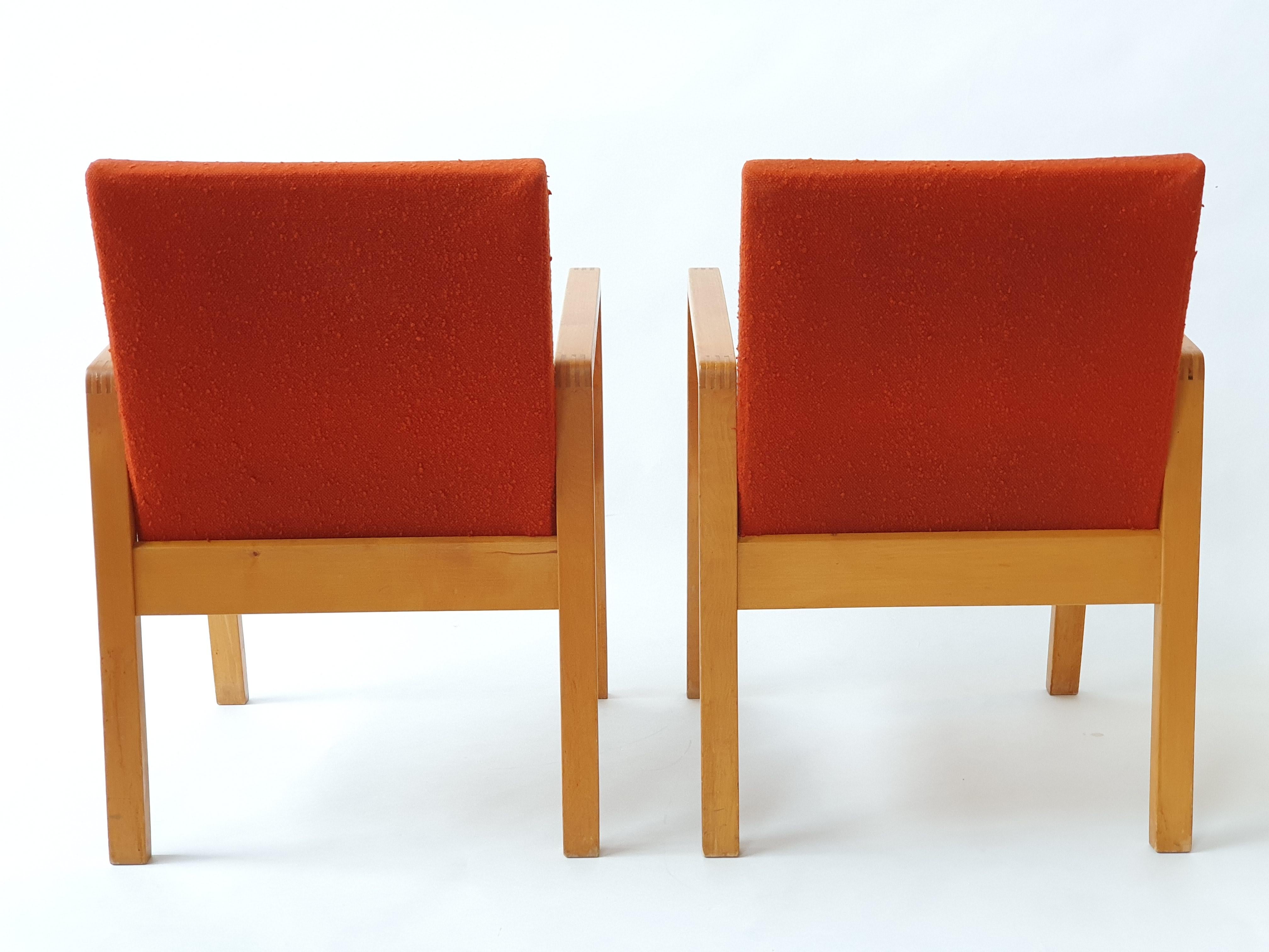 Sedie da corridoio Alvar Aalto modello 403 degli anni '40 in vendita 8