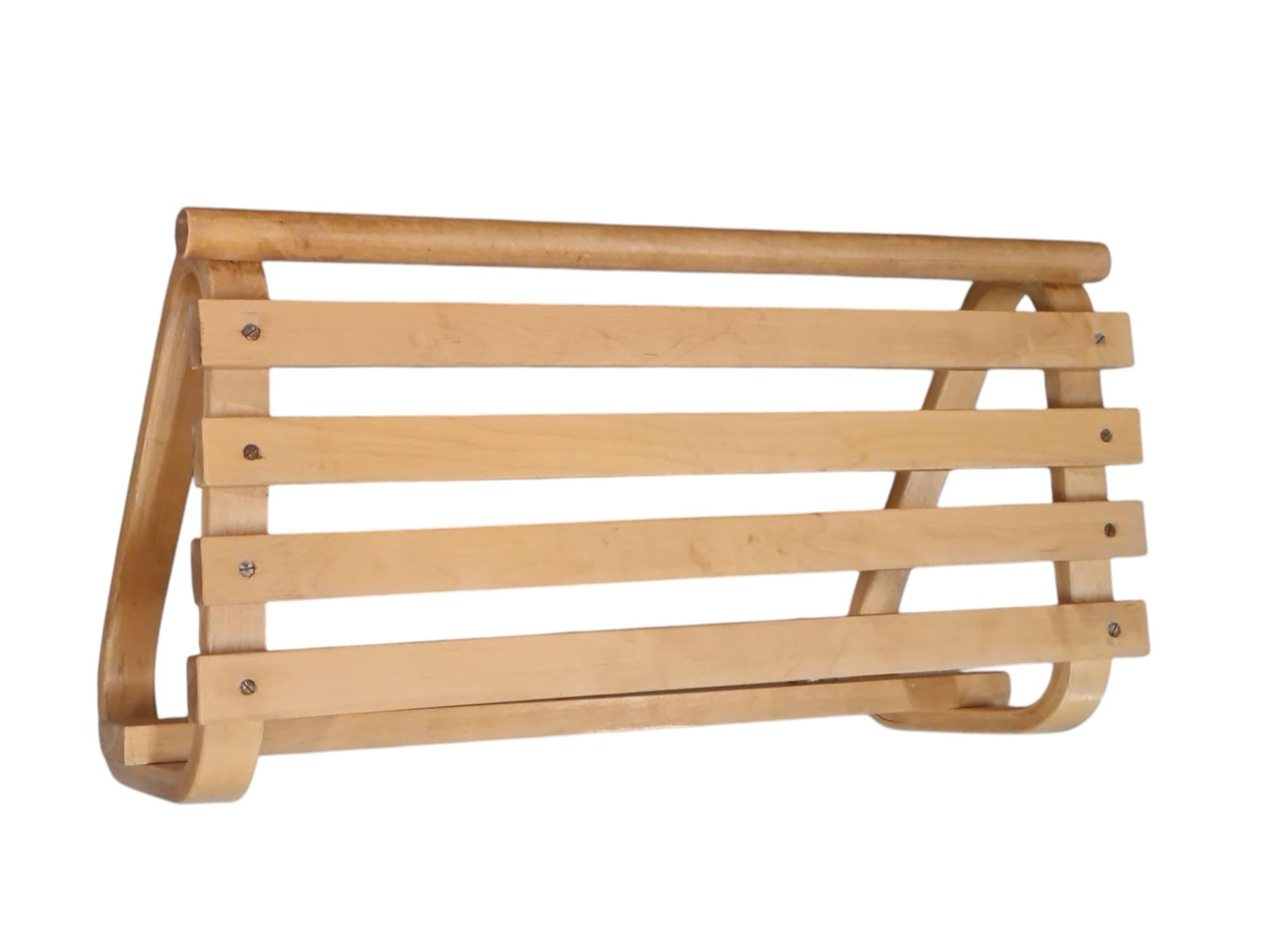 Finlandese Appendiabiti Alvar Aalto in betulla, modello 109, Artek anni '50 in vendita