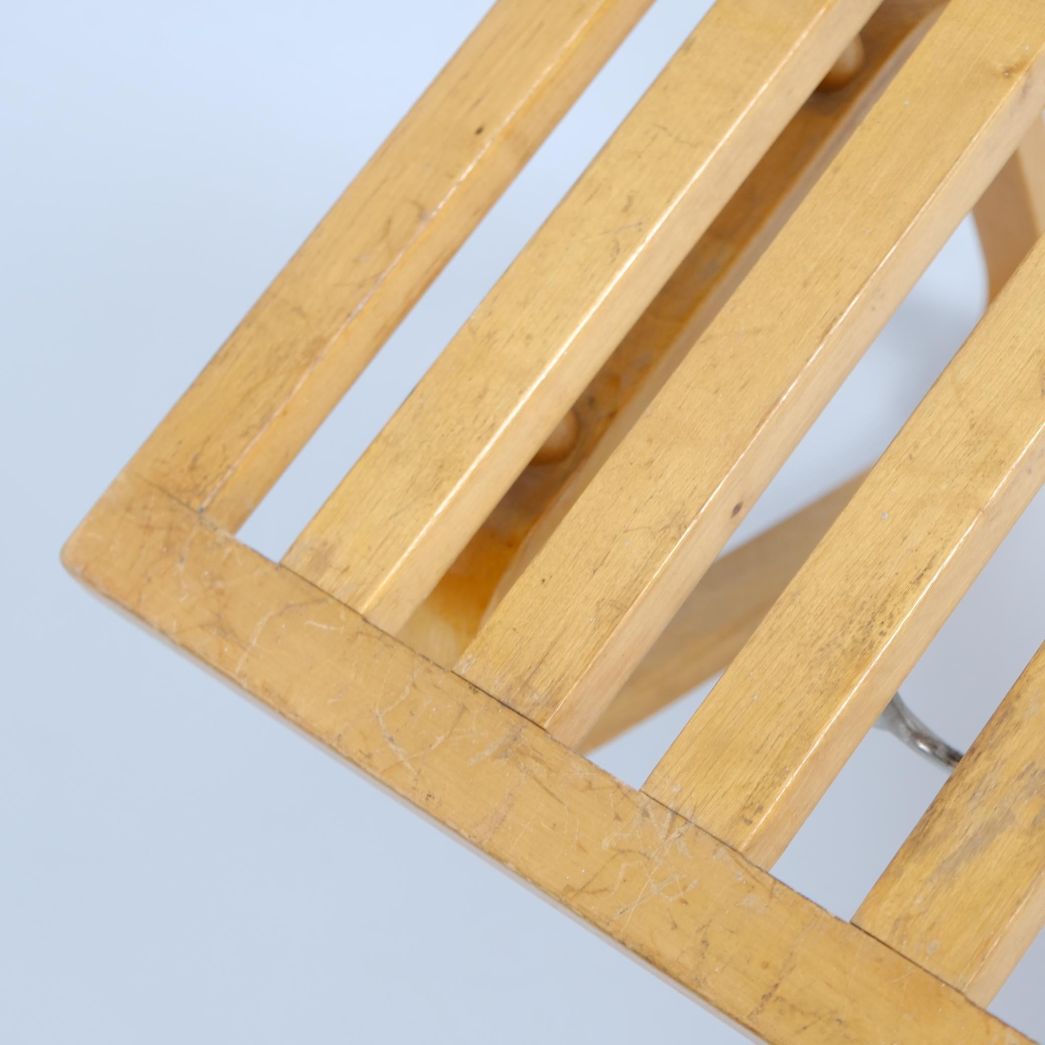 Appendiabiti Alvar Aalto in betulla, modello 113, Artek anni '40 in vendita 4