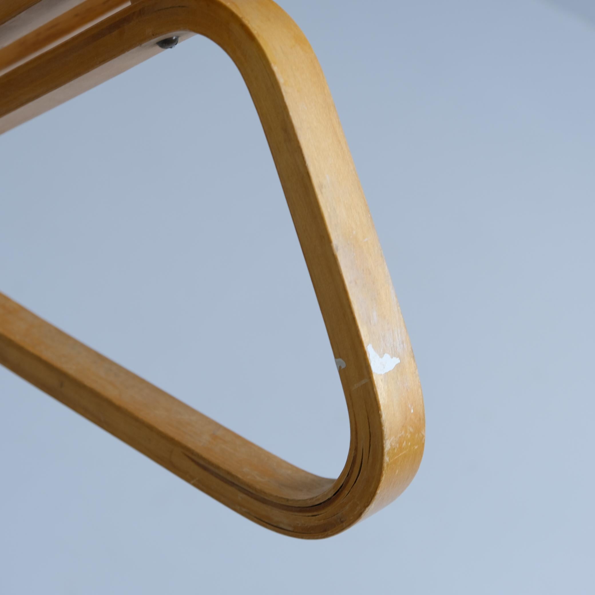 Appendiabiti Alvar Aalto in betulla, modello 113, Artek anni '40 in vendita 5