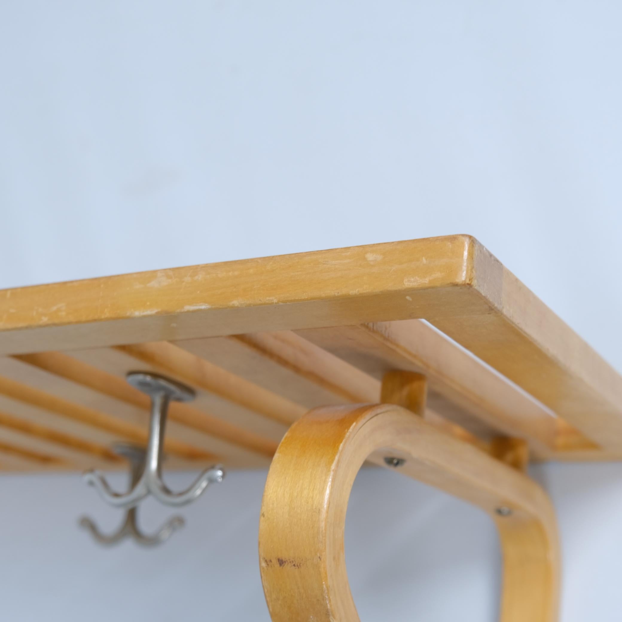 Appendiabiti Alvar Aalto in betulla, modello 113, Artek anni '40 in vendita 2