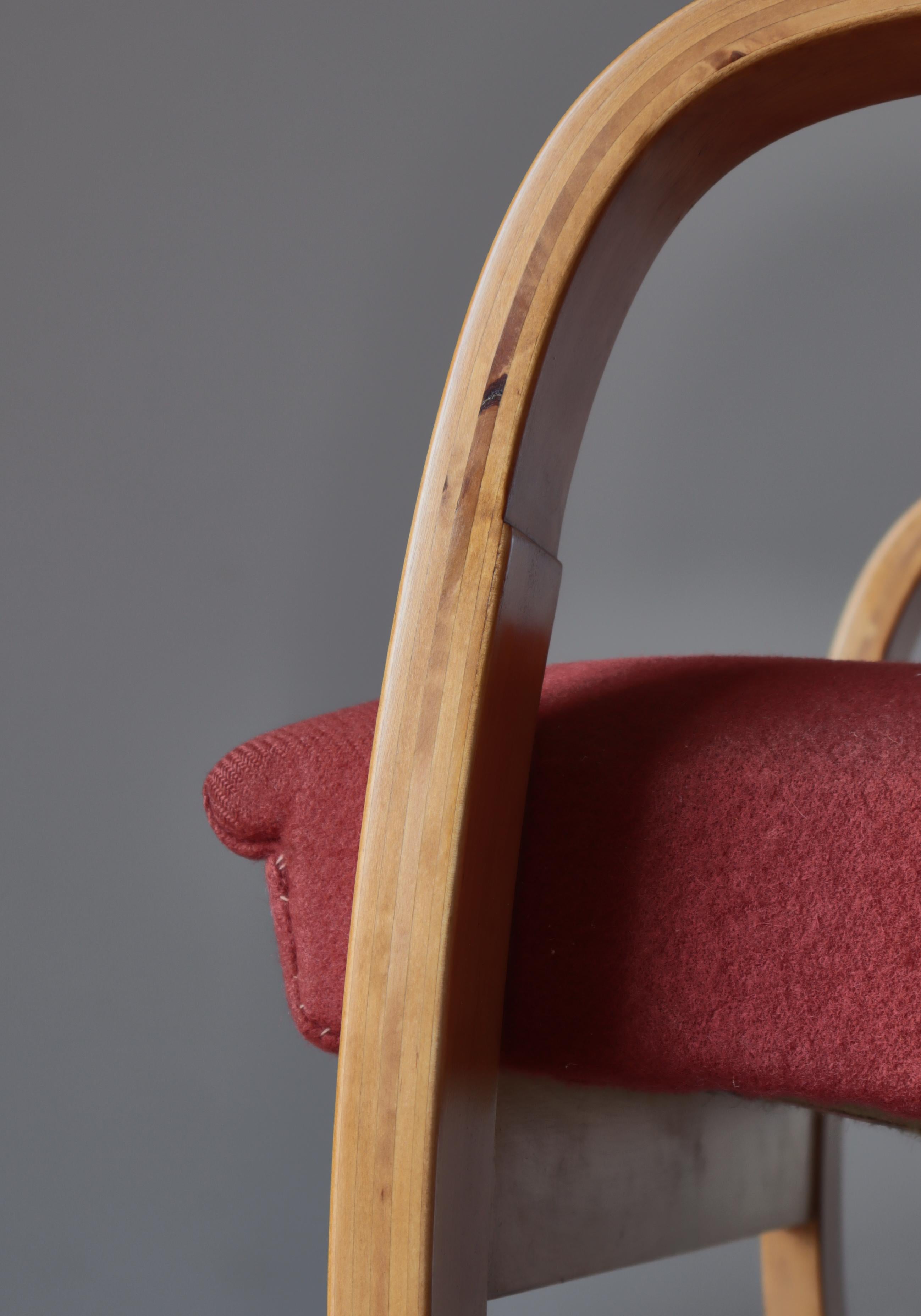 Freitragender Stuhl mit hoher Rückenlehne von Alvar Aalto, Modell 36/401, Birke und rostrote Wolle, 1930er Jahre im Angebot 9