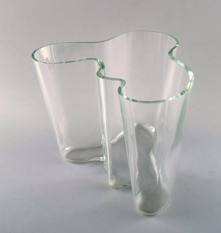 Alvar Aalto, Iittala, Art Glass Vase, Early Edition In Excellent Condition In Copenhagen, DK