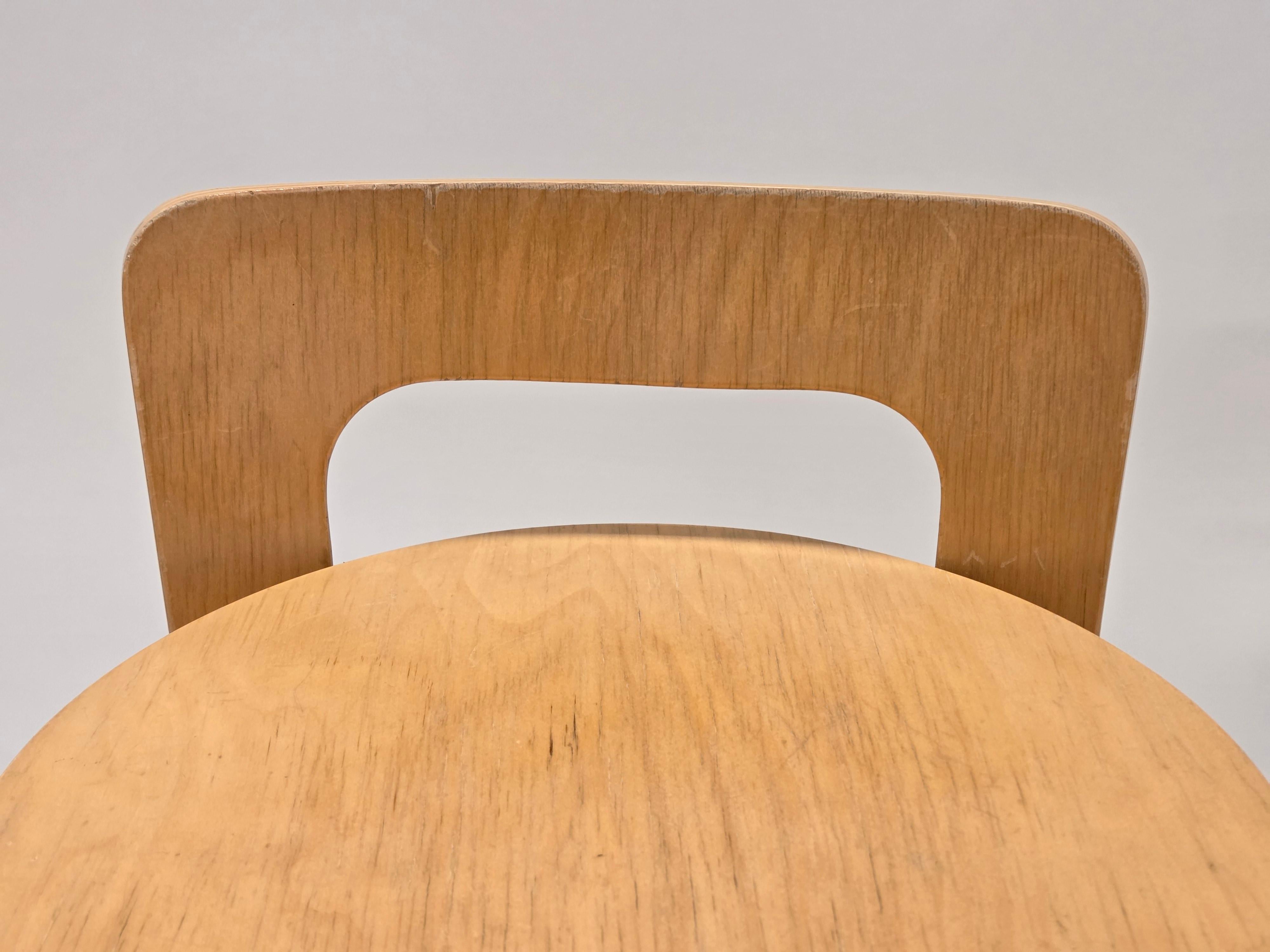 Alvar Aalto K65 Hocker von Artek (Ende des 20. Jahrhunderts) im Angebot