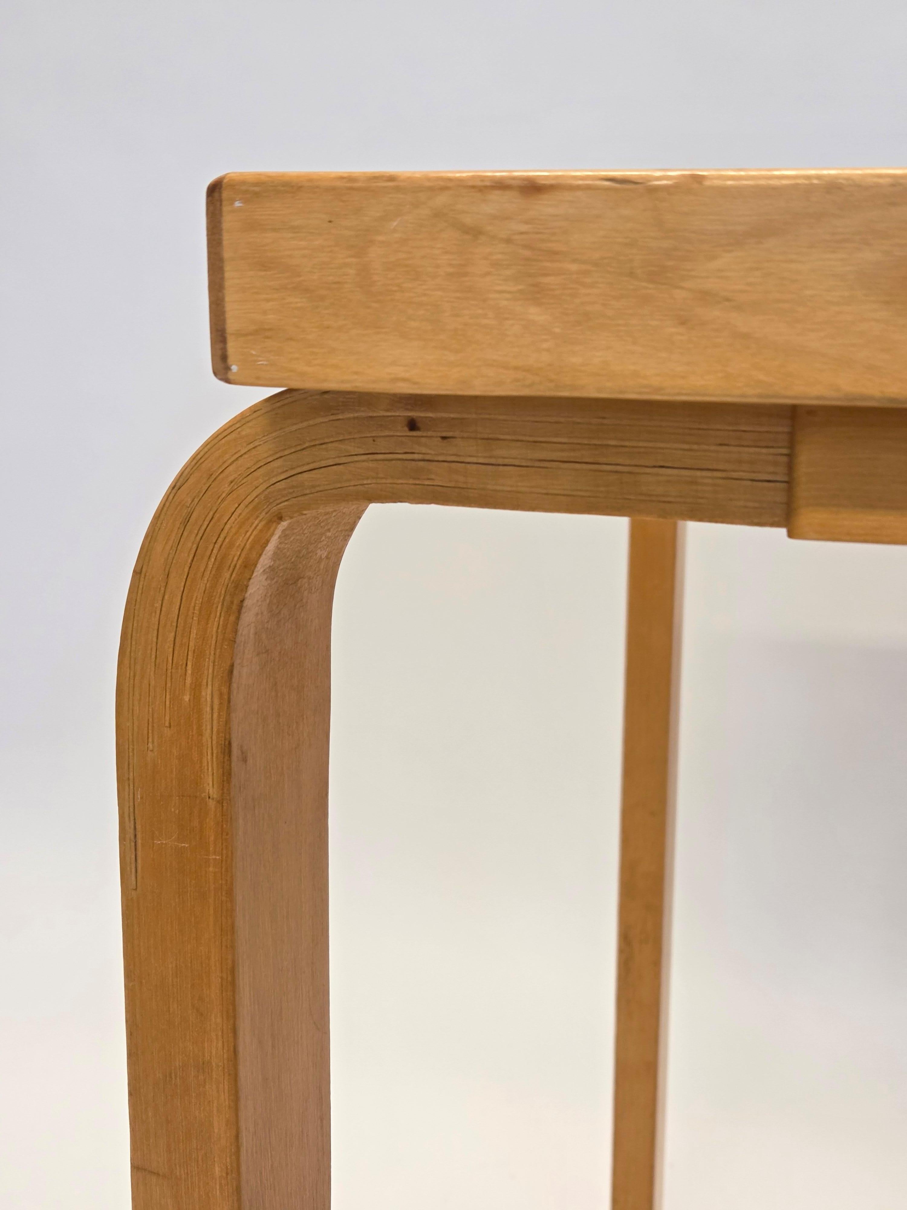 Alvar Aalto L-Legged Table by Artek 1960s In Good Condition In Espoo, FI
