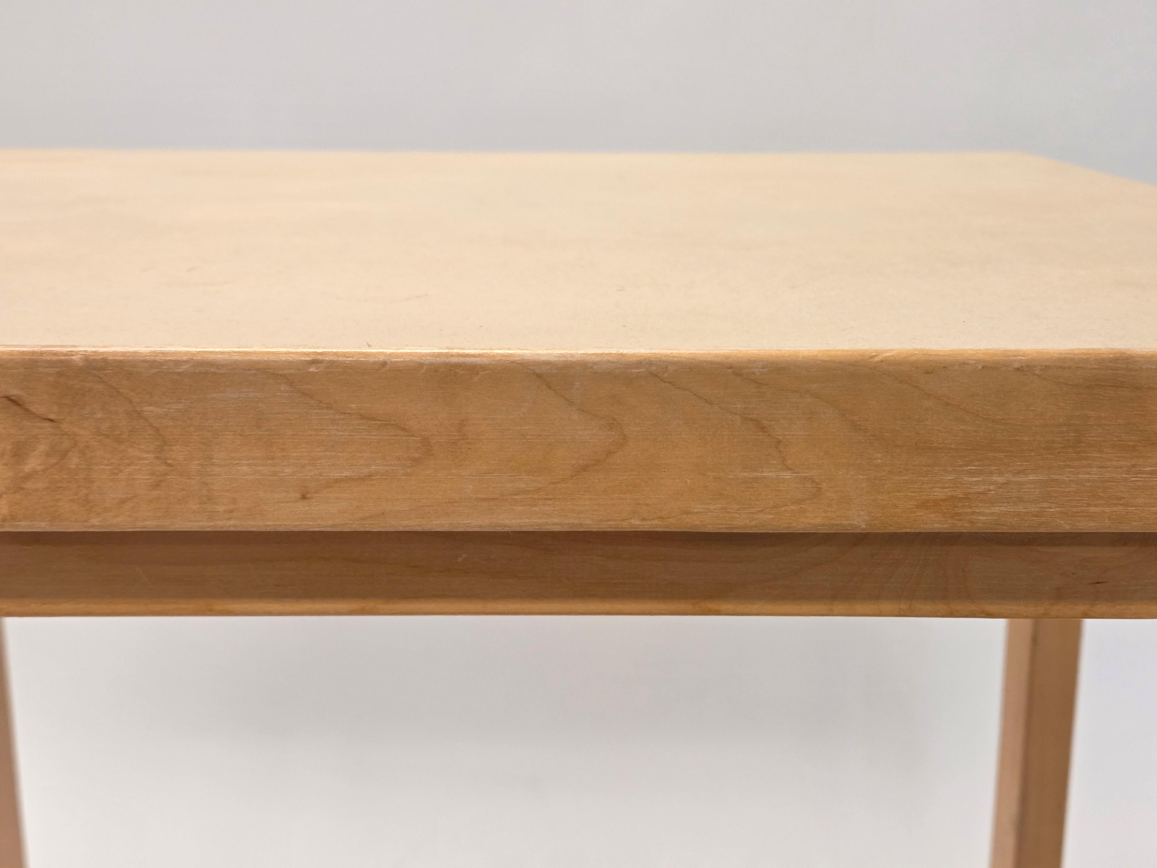 Metà XX secolo Alvar Aalto L-Legged Table by Artek 1960s in vendita