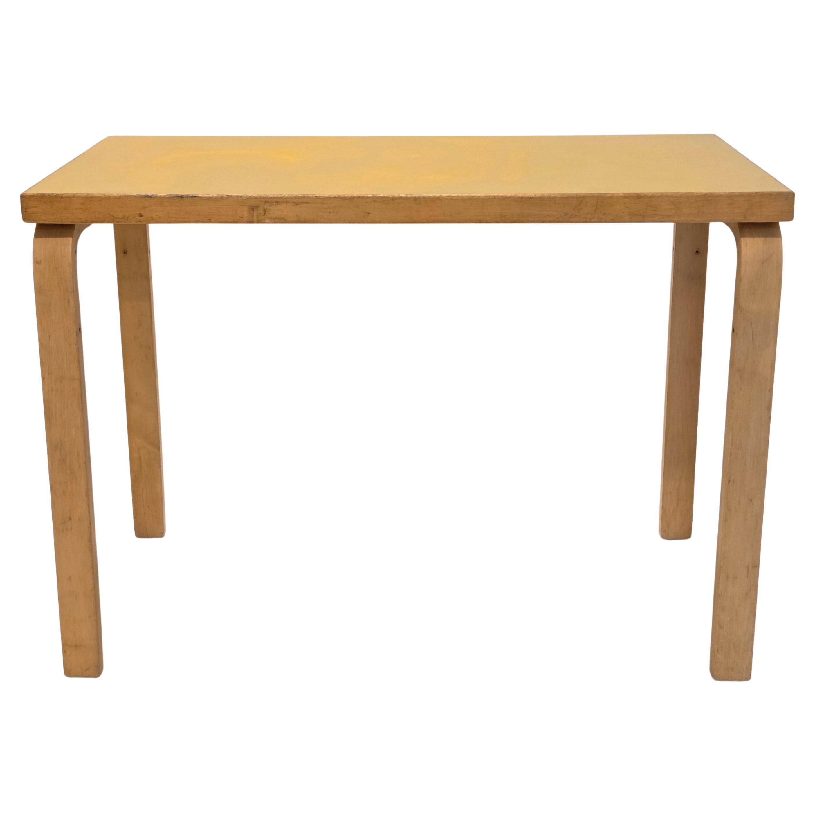 Tavolo con gambe a L di Alvar Aalto by Artek 1960s in vendita