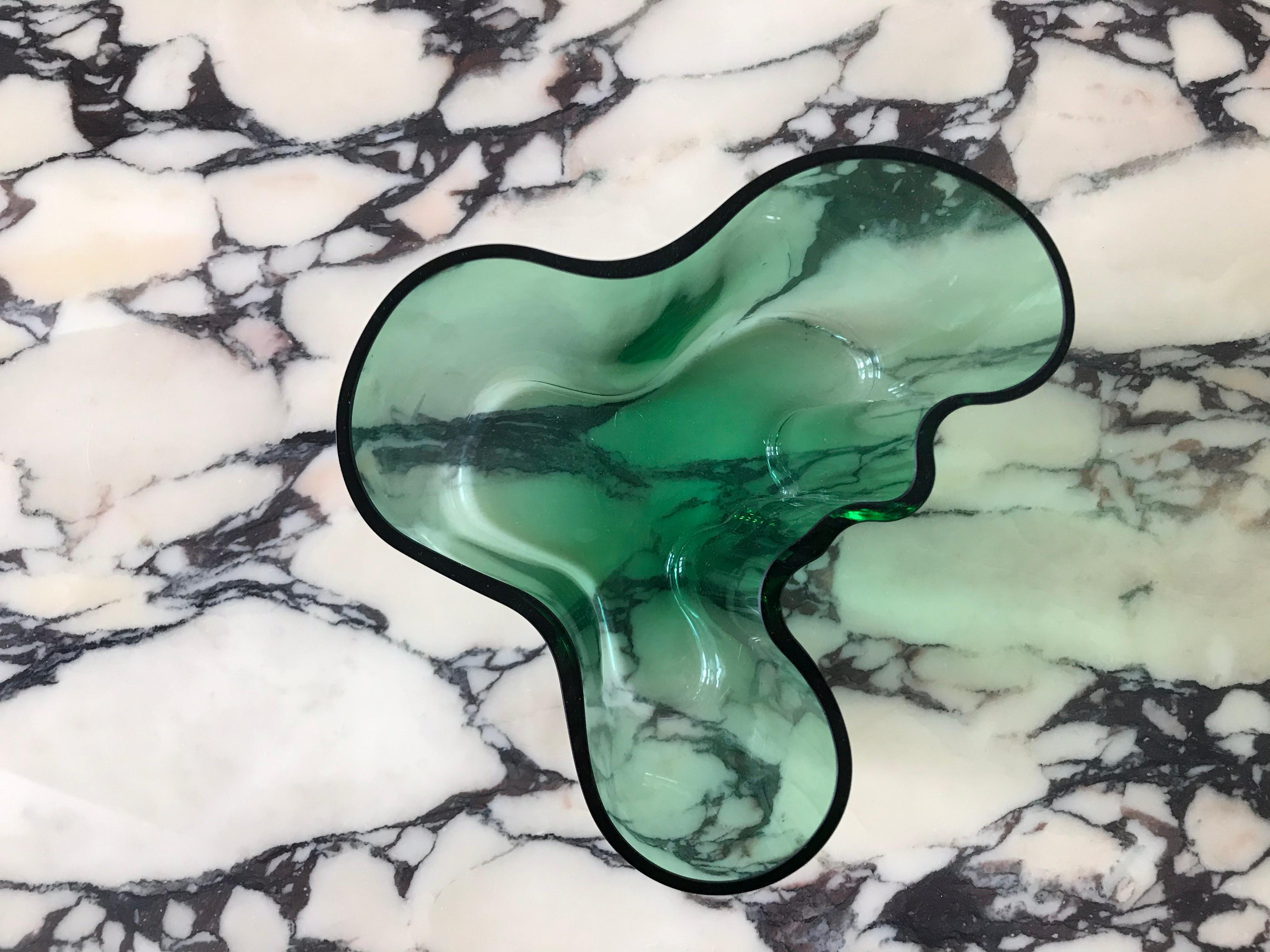 Glass Alvar Aalto Large Savoy Vase in Emerald Green for Iittala For Sale