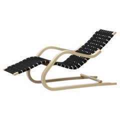 Chaise longue '43' 1937 d'Alvar Aalto+Aalto en bouleau et sangles en lin noir