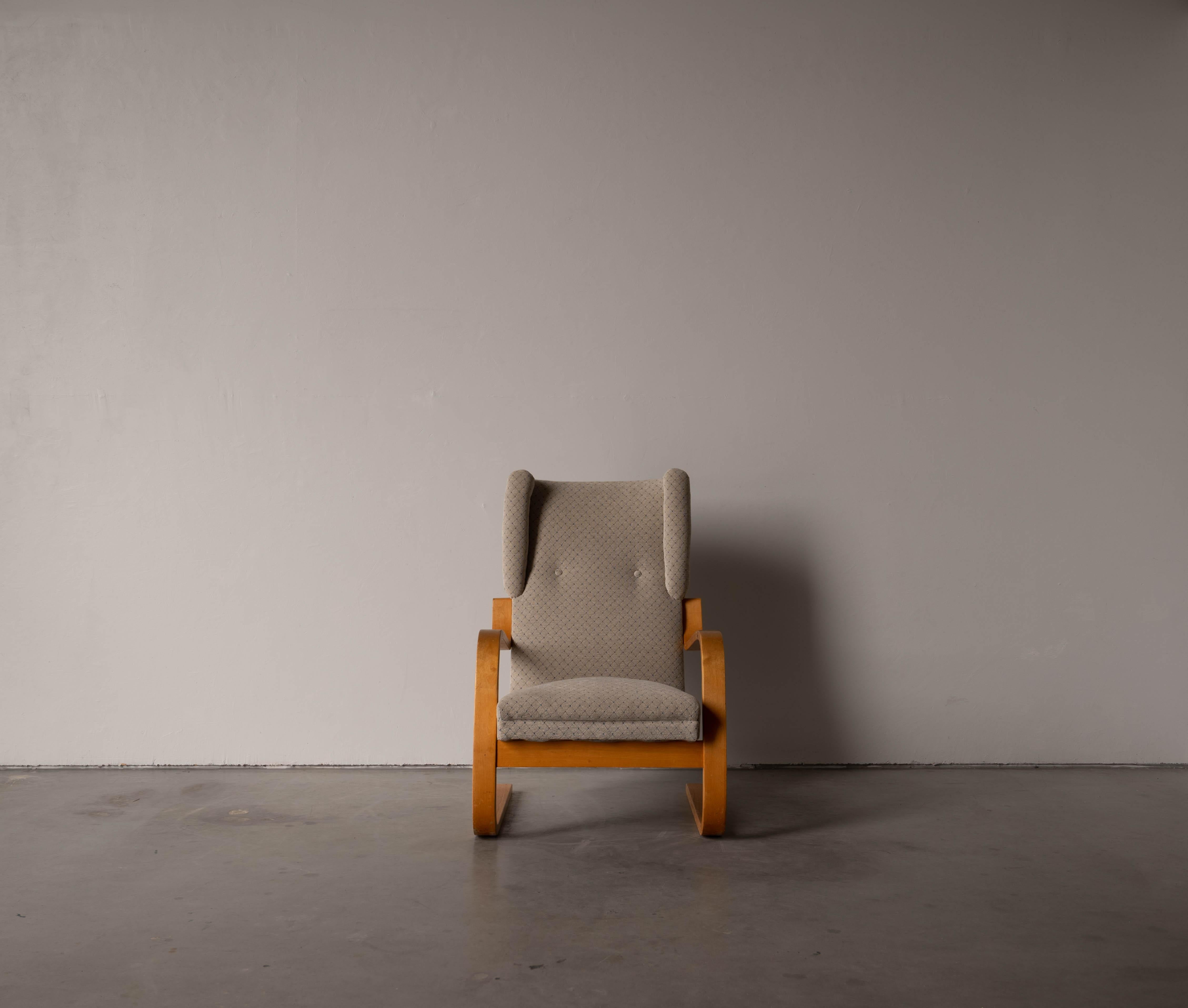 Alvar Aalto, Lounge Chair, Birch, Fabric, Artek, Finland, c. 1970s 4
