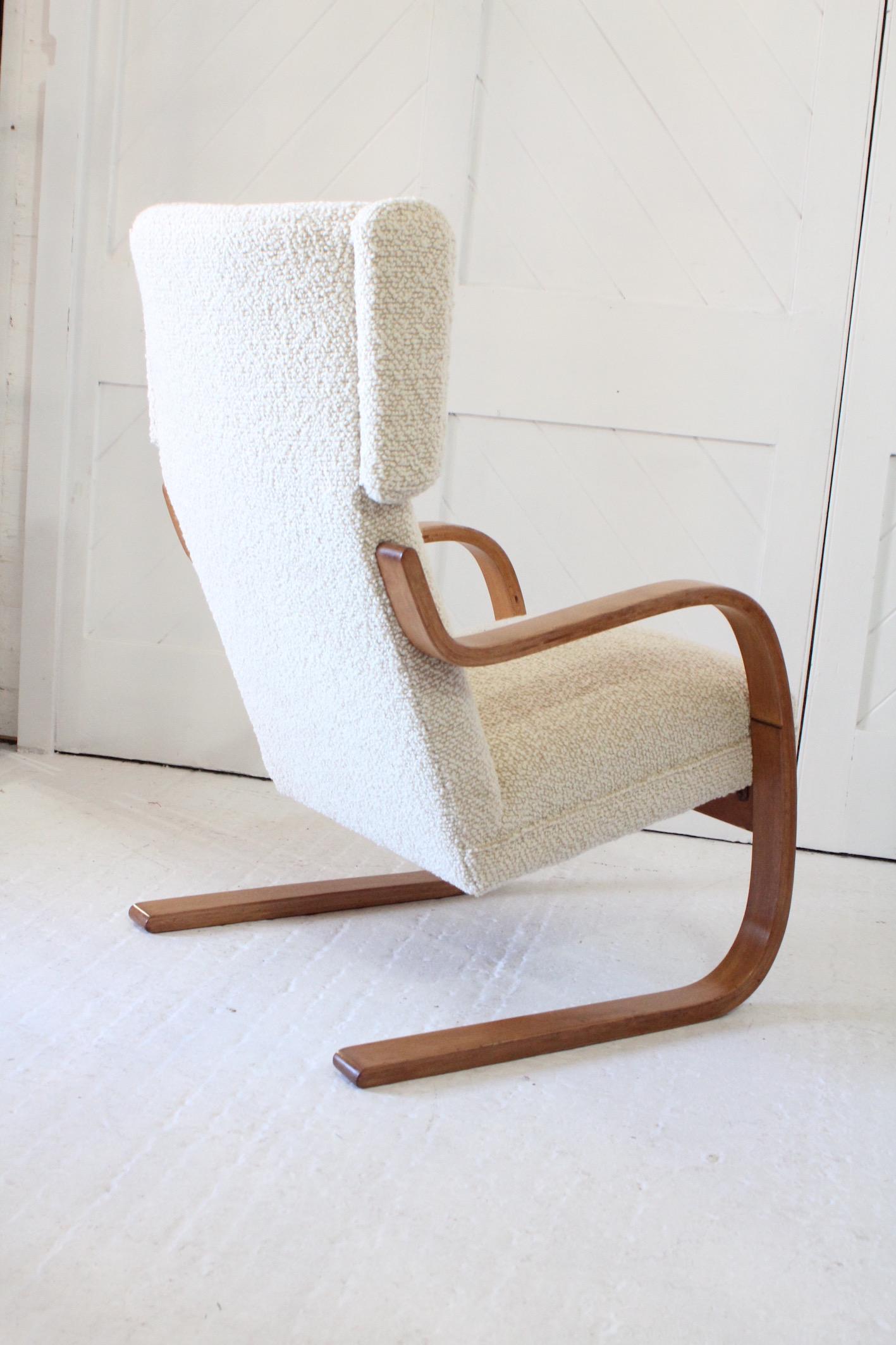 Mid-20th Century Alvar Aalto Lounge Chair for Finmar