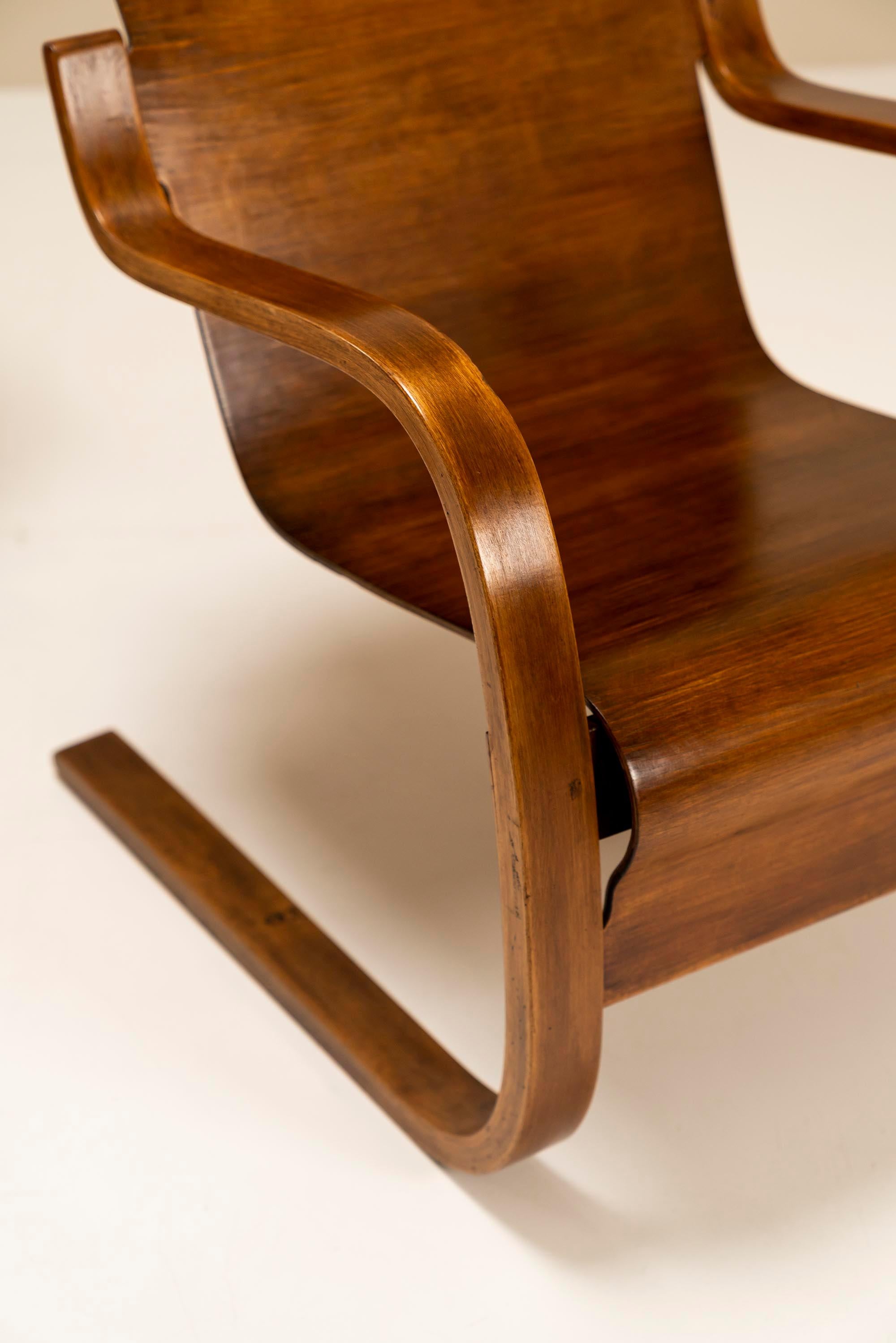 Alvar Aalto Lounge Chair in Birch Plywood Model 31/41, 1935 Finland 5