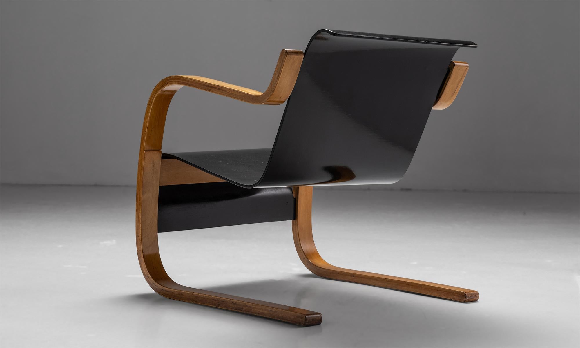 Mid-20th Century Alvar Aalto Lounge Chair Model 31/42, Finland, Circa 1935