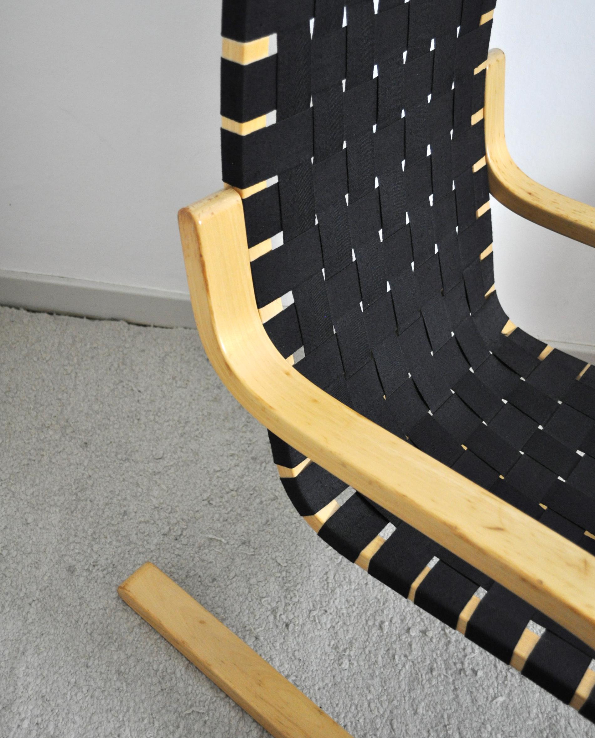 Linen Alvar Aalto Lounge Chair, Model 406 by Artek For Sale