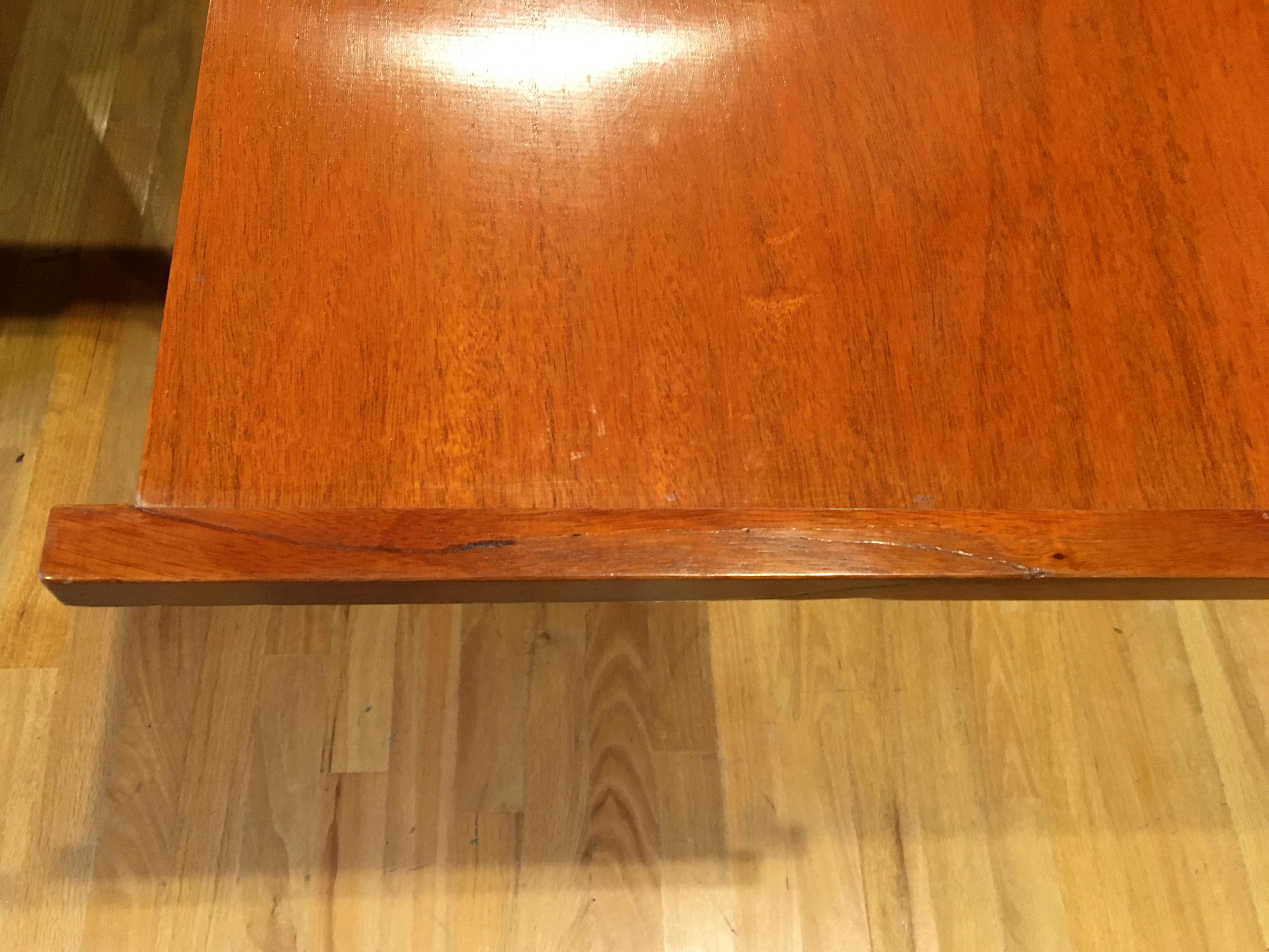Alvar Aalto Mahogany Desk for Artek with Drawers and Pull Out Work Surfaces In Good Condition For Sale In Chicago, IL