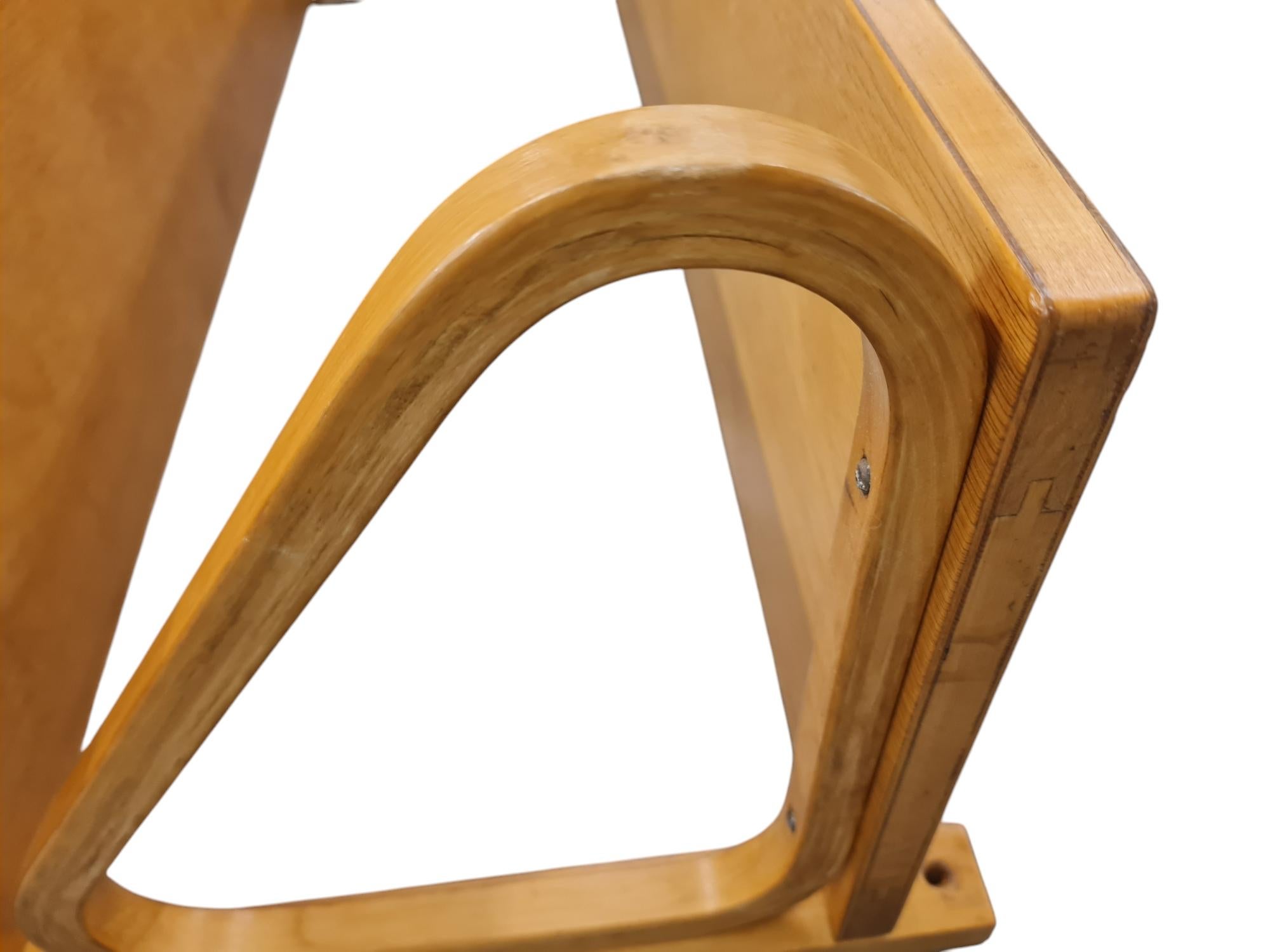 Mid-20th Century Alvar Aalto Minimalistic Double Shelf Model 112-2 in Birch, Artek 1940s For Sale