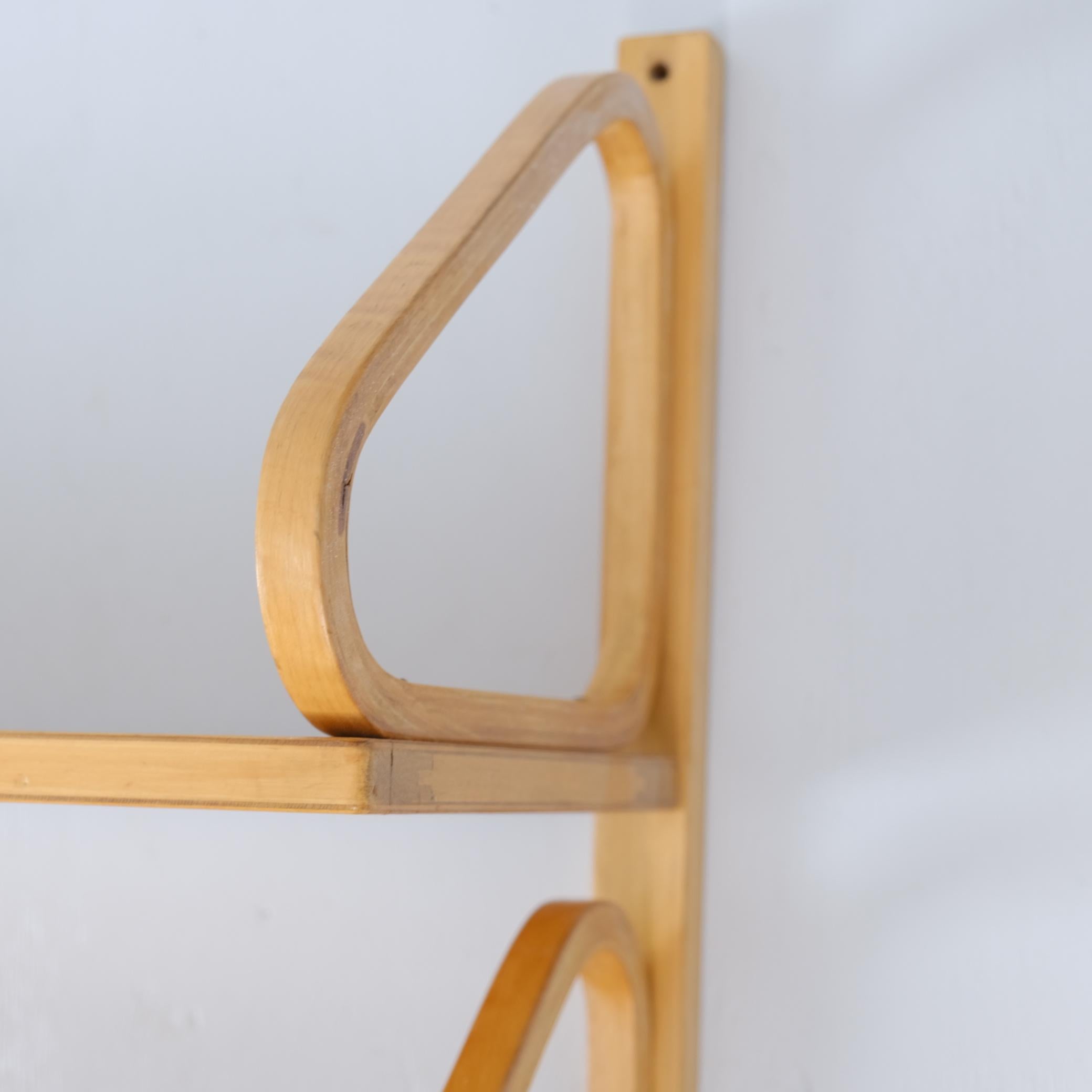 Estantería doble minimalista Alvar Aalto Modelo 112-2 de abedul, Artek Década de 1940 en venta 1