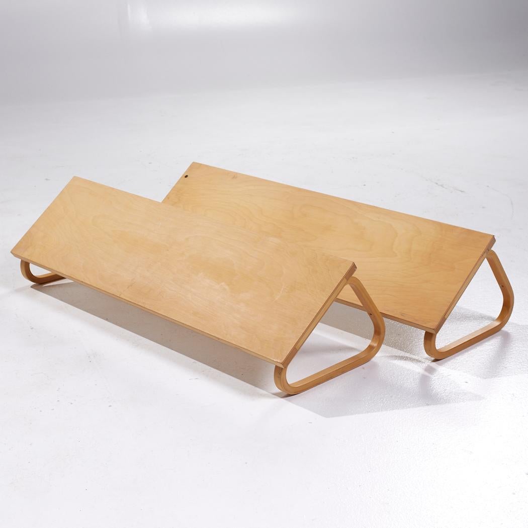 Alvar Aalto Model 112b Mid Century Finnish Birch Wall Mount Shelf - Pair In Good Condition For Sale In Countryside, IL