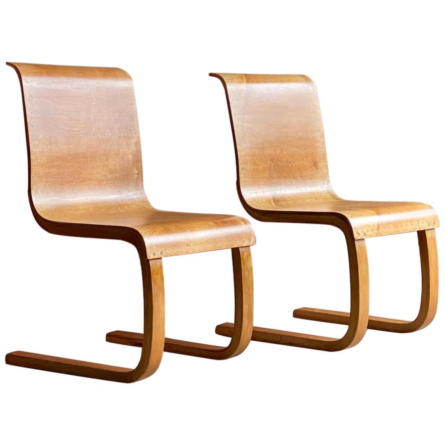 Alvar Aalto Model 21 Cantilever Side Chairs by Finmar, Pair, Finland, circa 1935