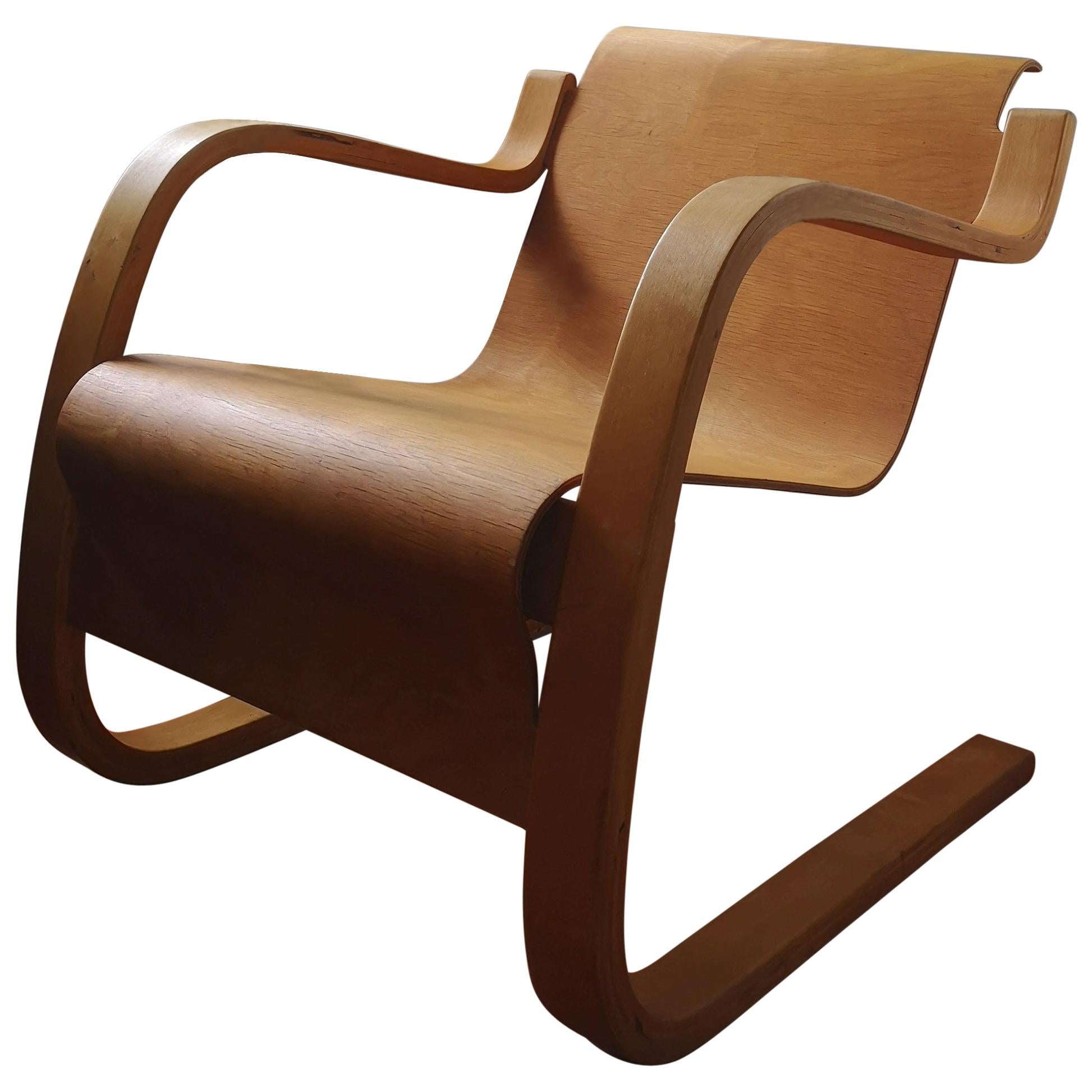 Alvar Aalto Model 31 Chair, circa 1930s For Sale