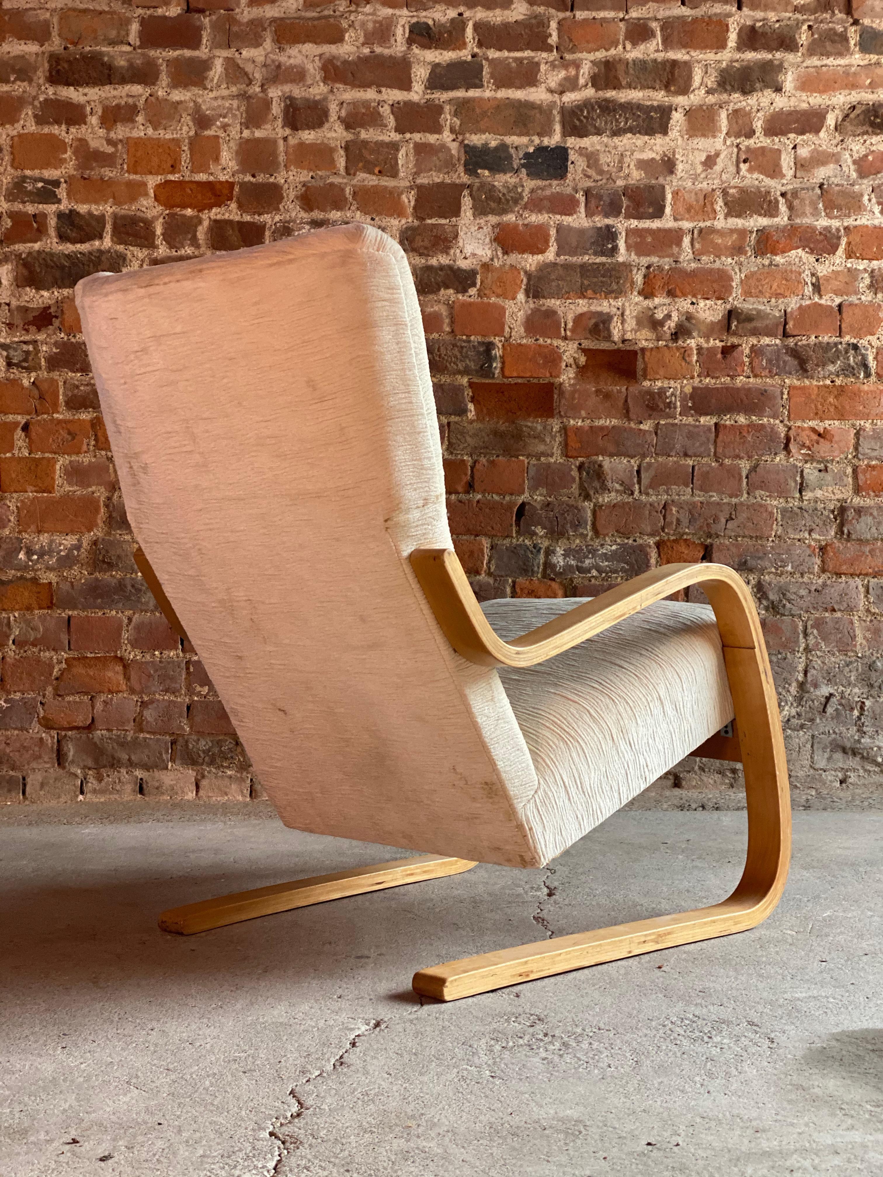 Mid-Century Modern Alvar Aalto Model 36 / 401 Cantilever Lounge Chair by Finmar Finland, circa 1940