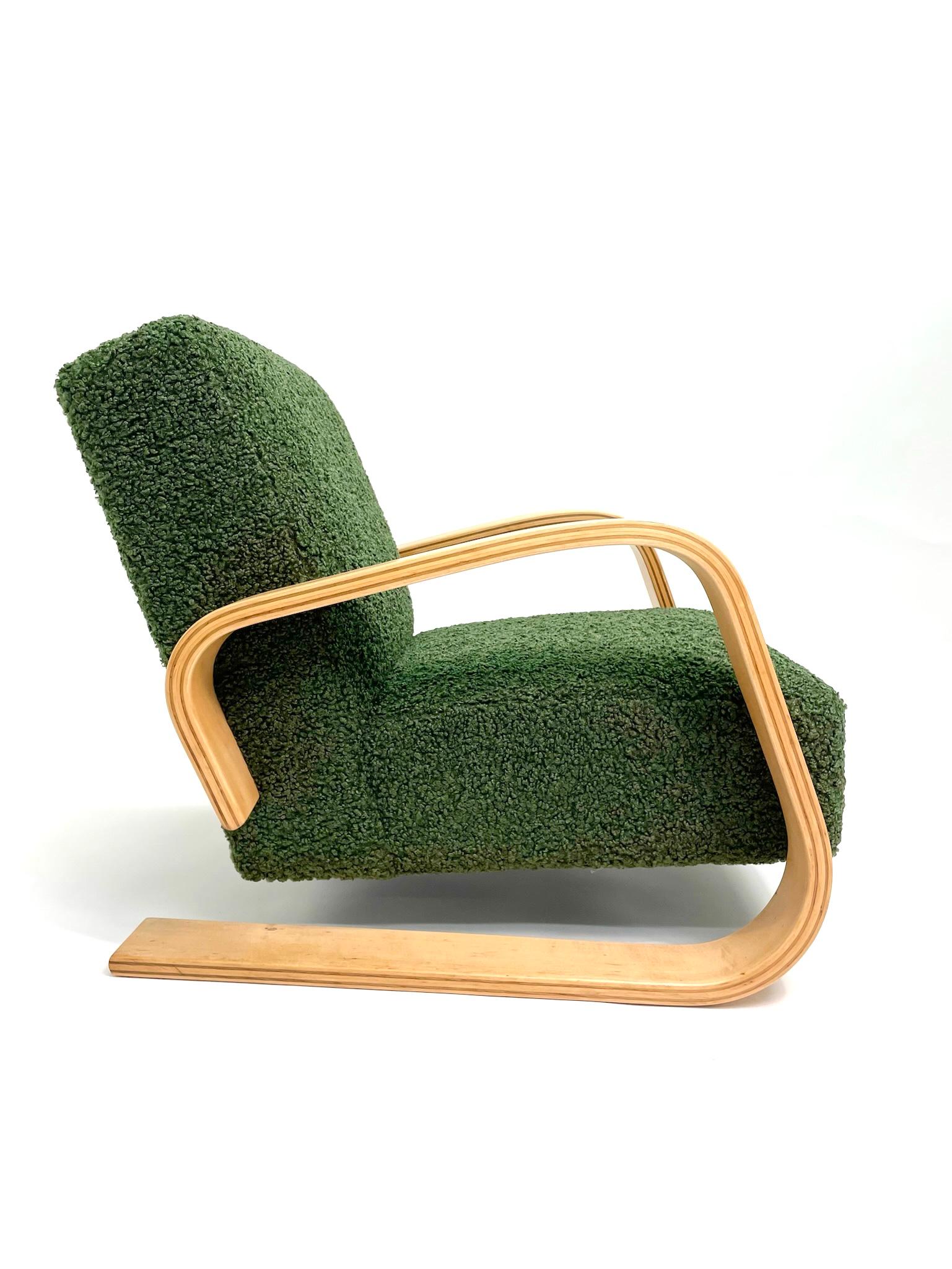 A stunning, rare and early example of an Alvar Aalto Model 400 