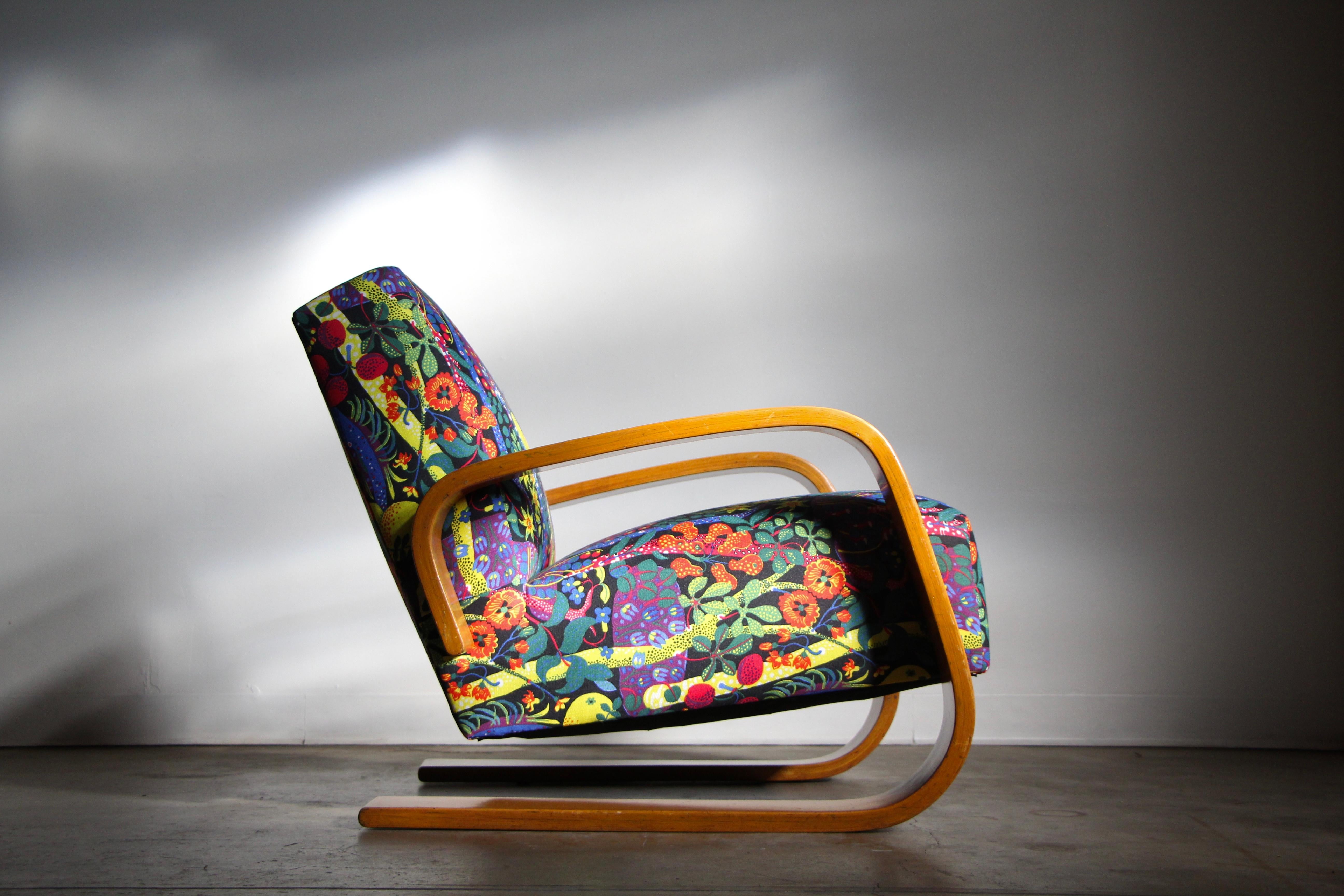 A stunning, rare and early example of an Alvar Aalto Model 400 
