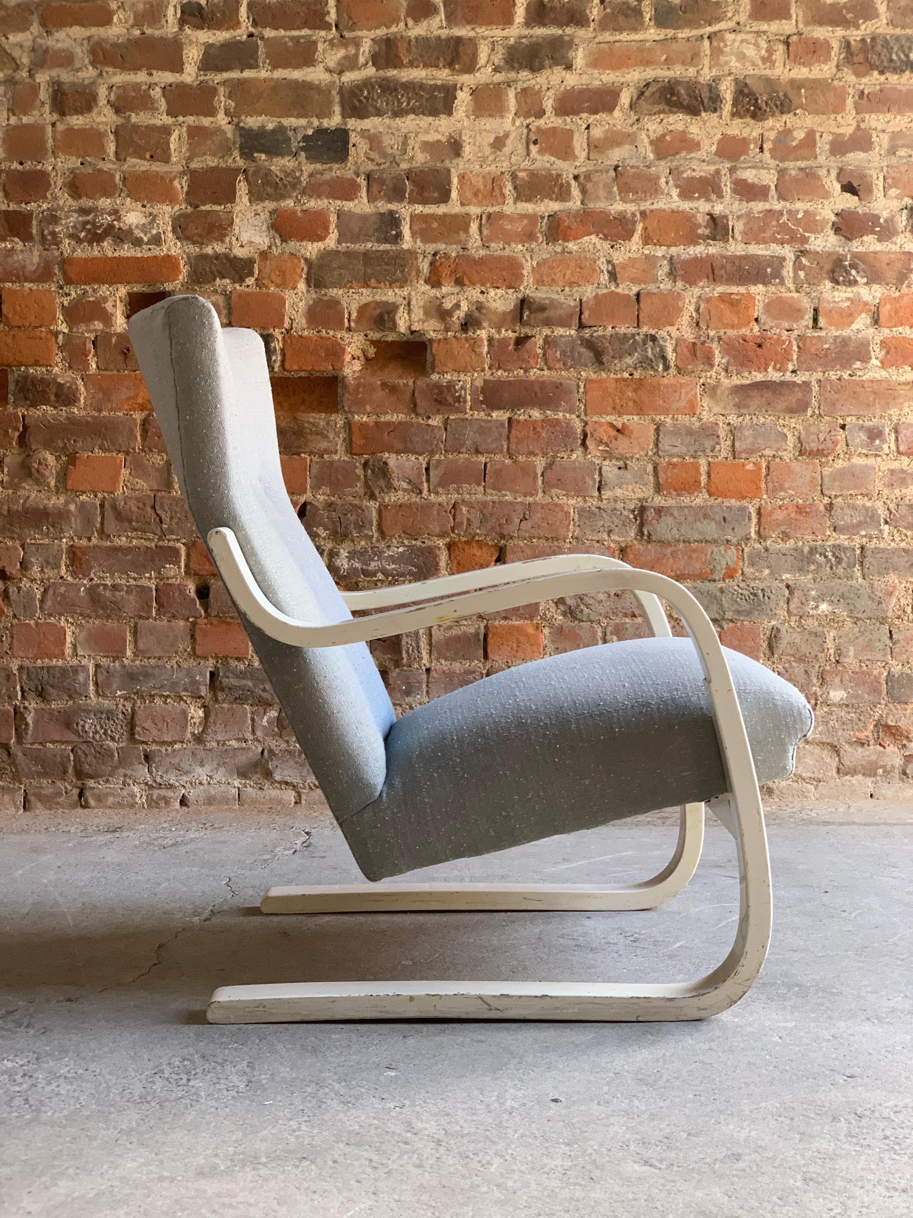 Alvar Aalto Model 401 Lounge Chair By OY Huonekalu-Ja Rakennustyötehdas AB 1938 In Good Condition In Longdon, Tewkesbury