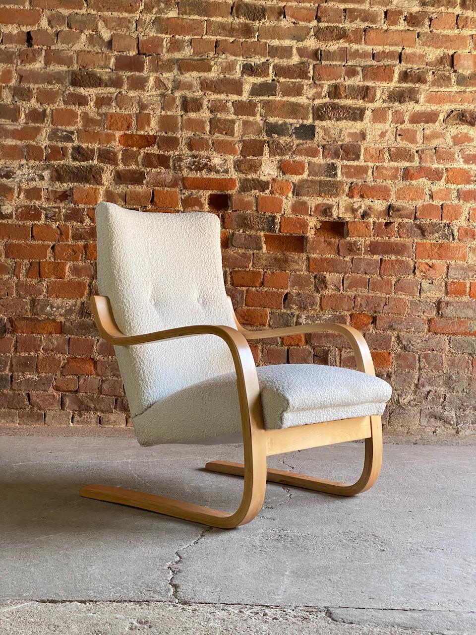 Alvar Aalto Model 401 Lounge Chair in Bouclé Finland circa 1938 No 2 For Sale 4