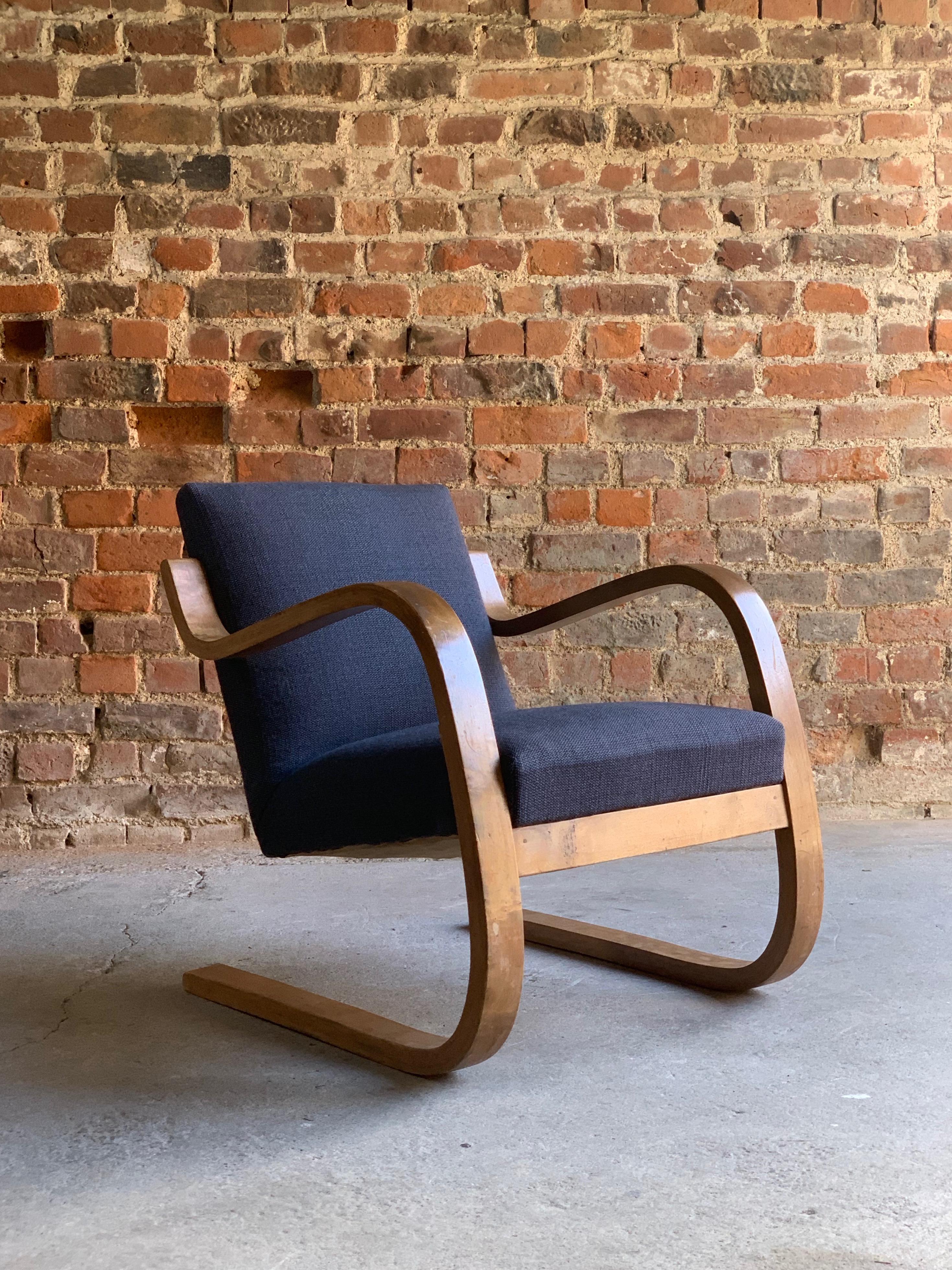 Art Deco Alvar Aalto Model 402 Lounge Chair, circa 1930s