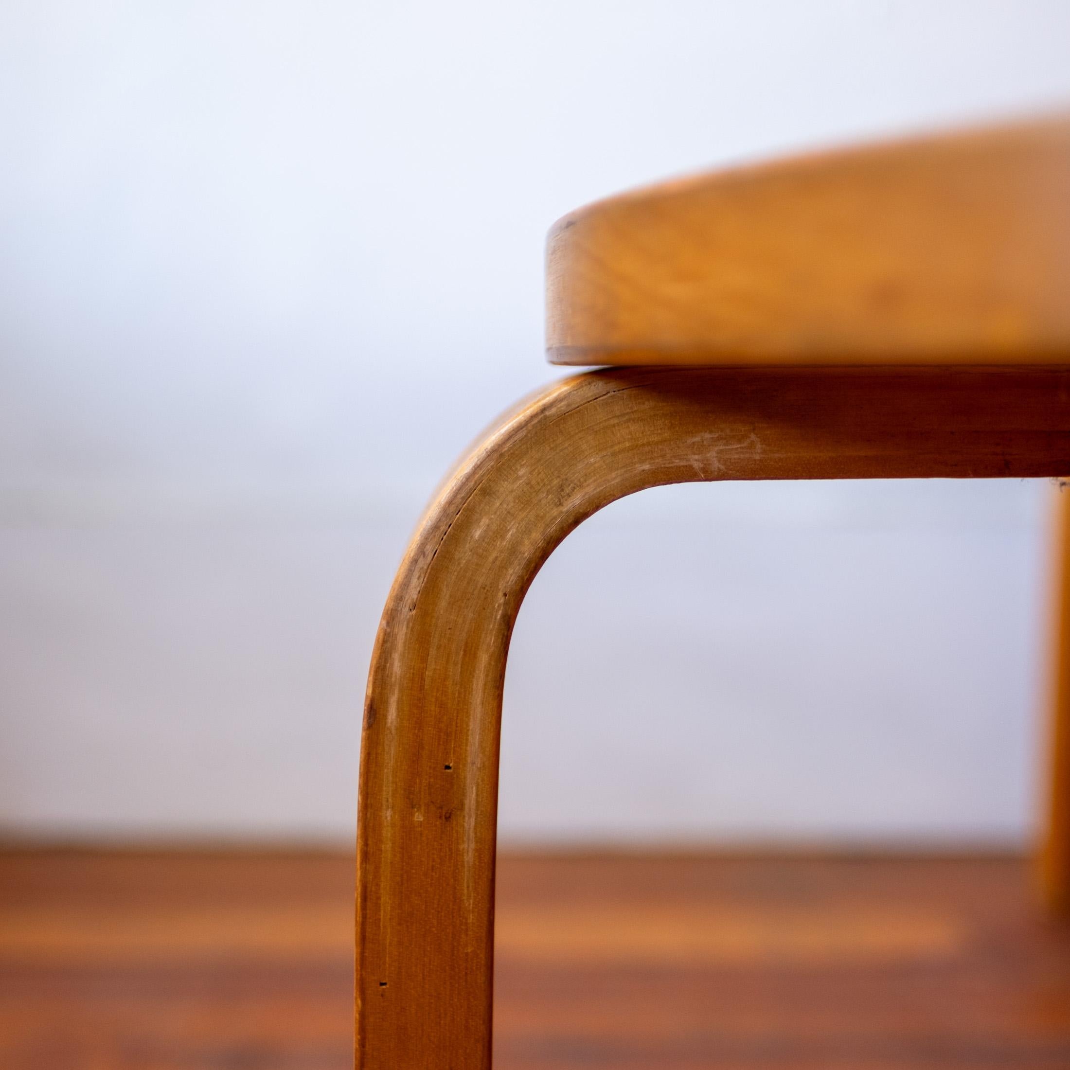 Bouleau Alvar Aalto+Aalto Model No 60 Tabourets empilables en bouleau pour Artek 1950s en vente
