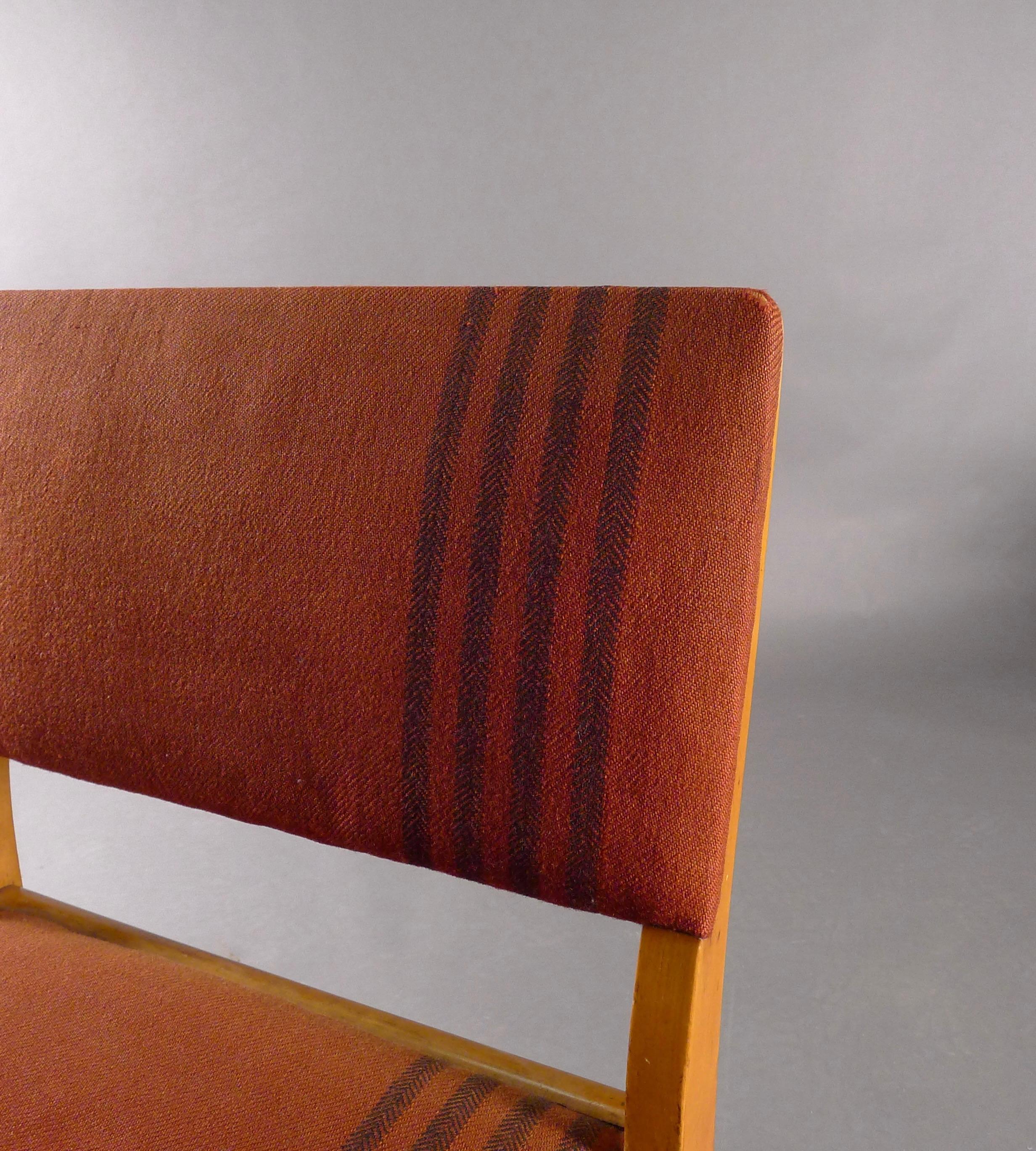 Alvar Aalto model 611 stacking chair by Finmar, fabric attributed to Aino Aalto In Good Condition For Sale In Wargrave, Berkshire