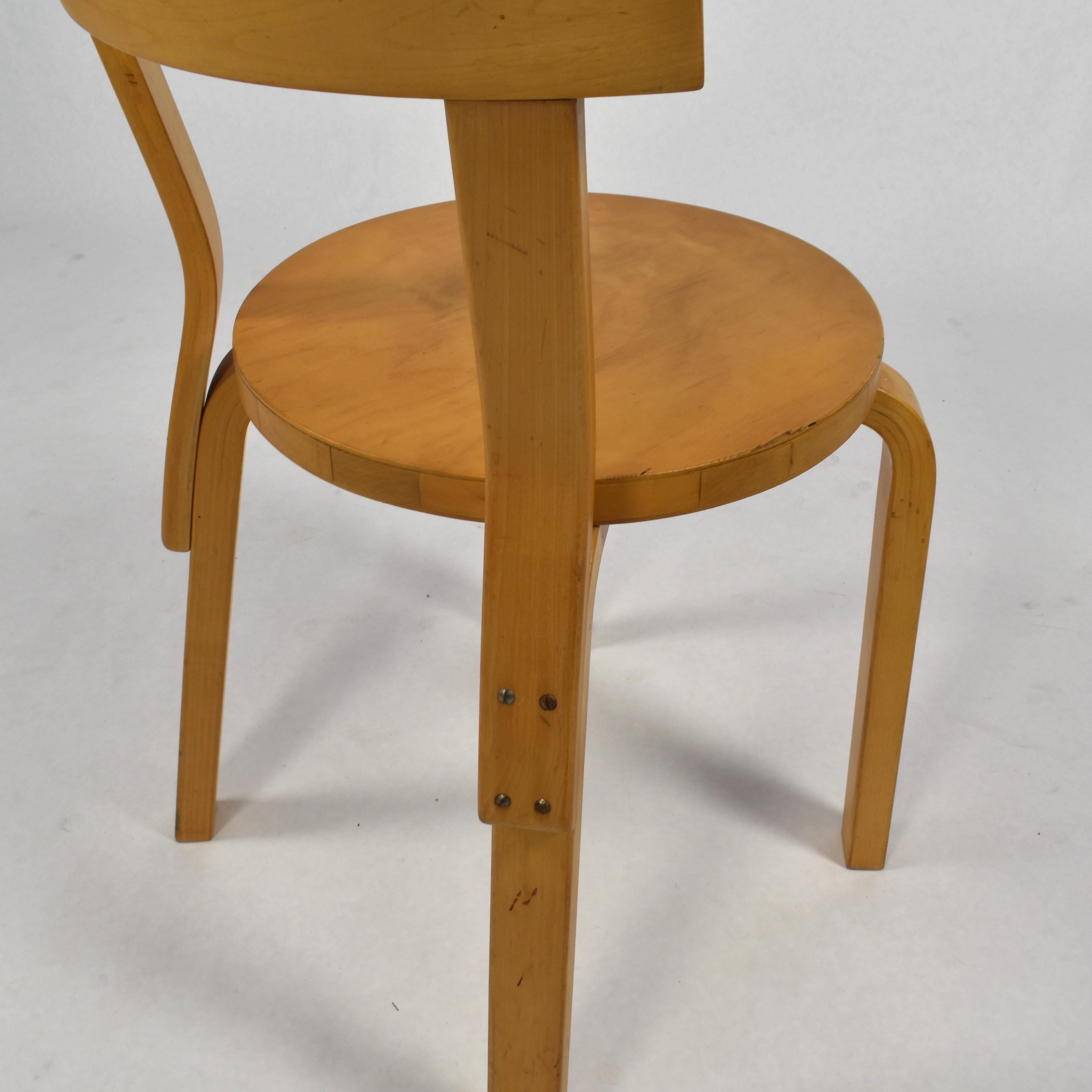 Alvar Aalto Model 68 Chair for Artek, Finland, circa 1970 In Fair Condition In Pijnacker, Zuid-Holland