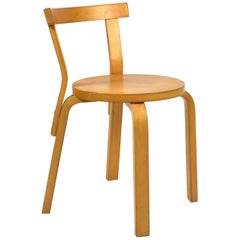 Silla Alvar Aalto Modelo 68 para Artek, Finlandia, hacia 1970