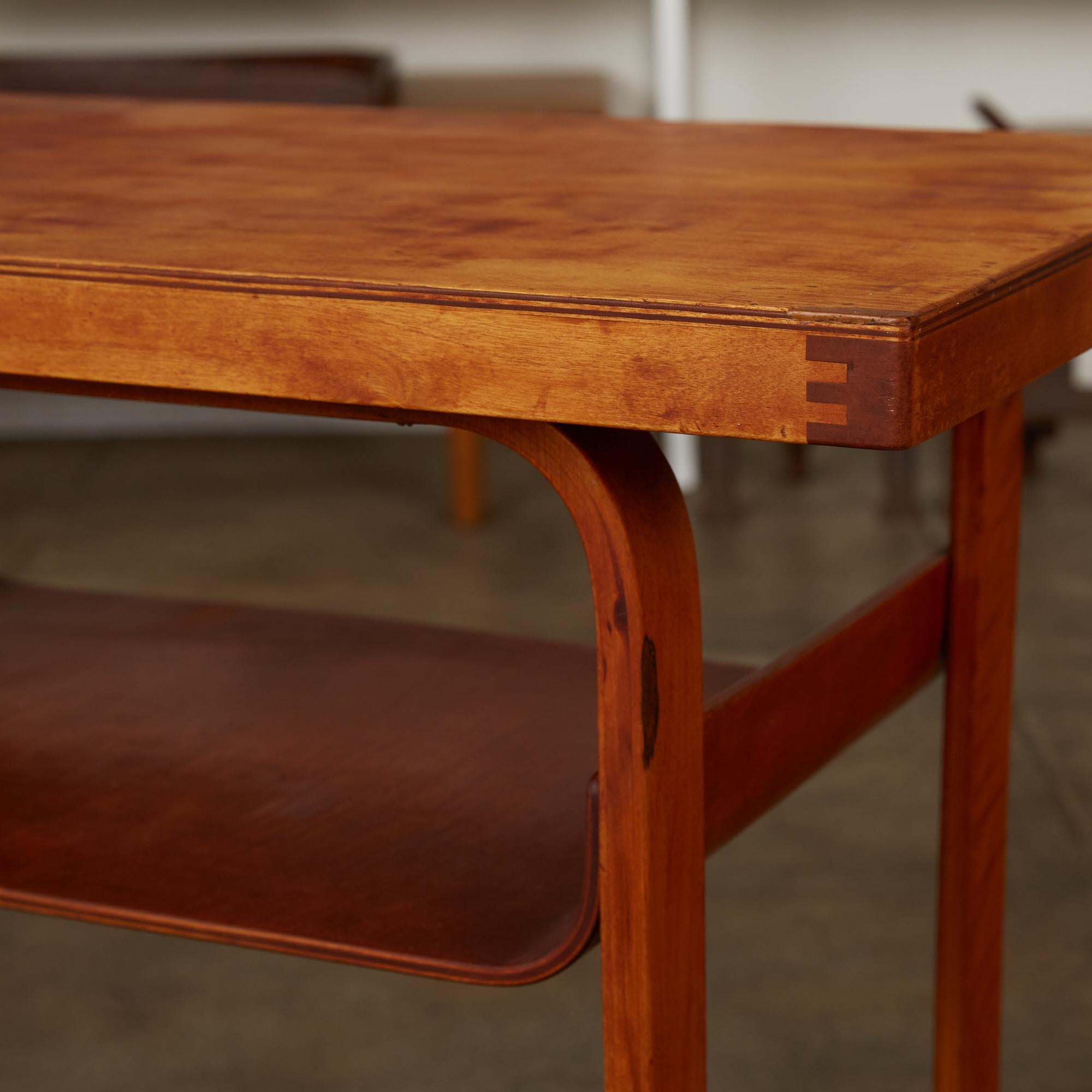 Alvar Aalto Model 76 Two-Tier Side Table 4