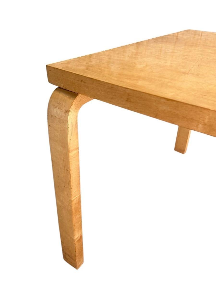 Alvar Aalto Model 83 Birch Dining Table, Finland 1930 In Good Condition For Sale In Chicago, IL