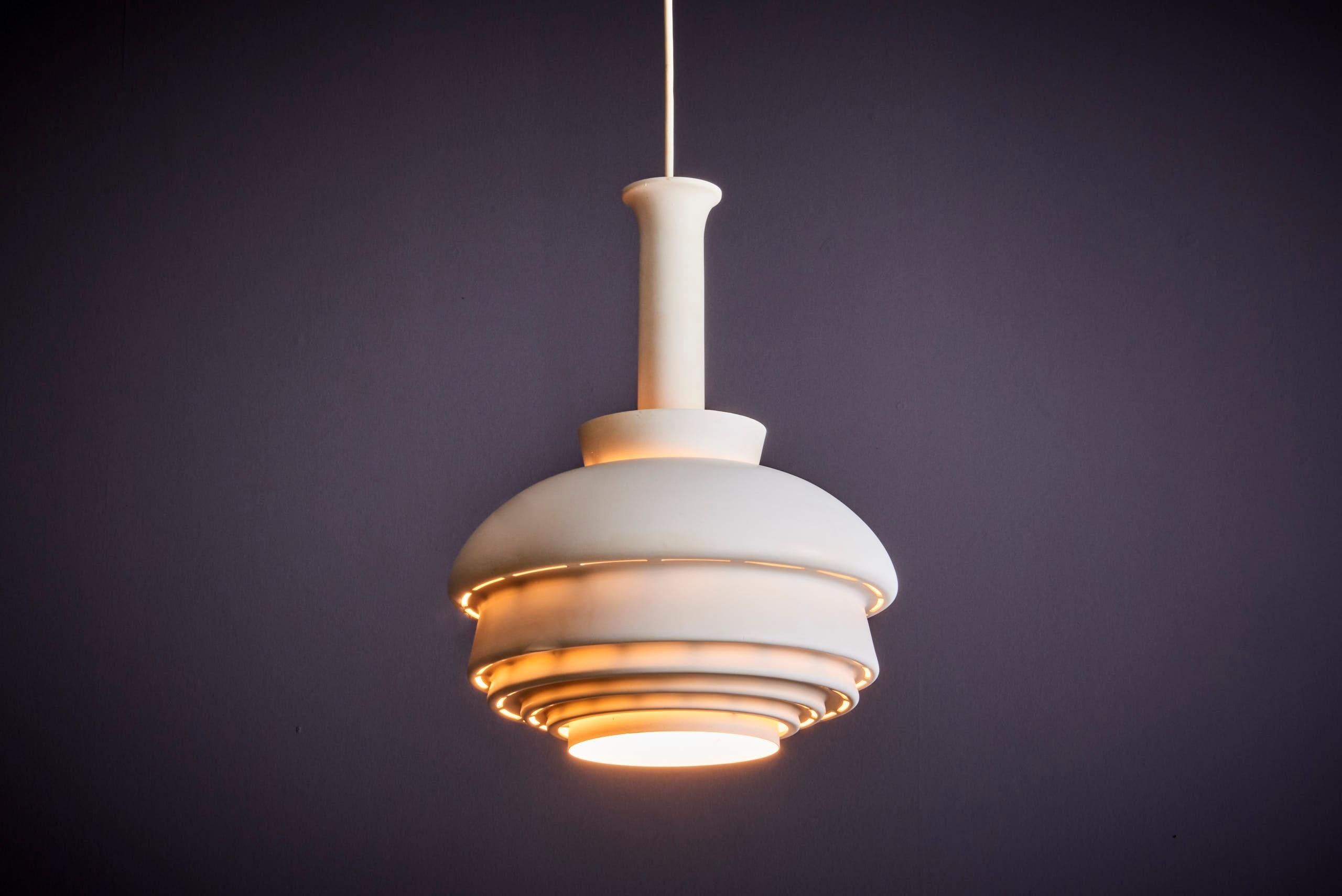 Mid-Century moderno Alvar Aalto, Modello A335B per Valaistustyö in vendita