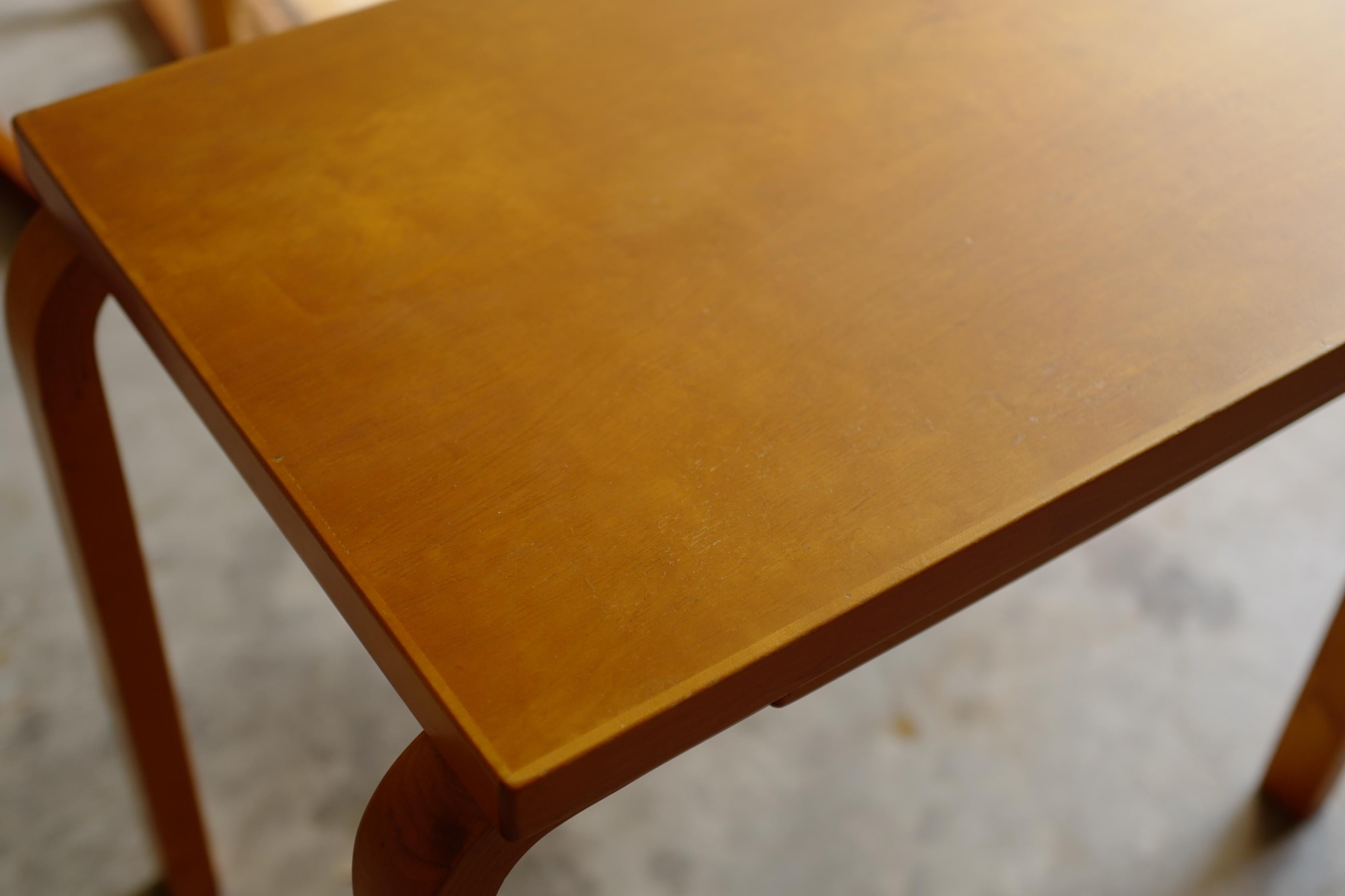 alvar aalto nest tisch 88 40's für Finsven im Angebot 1