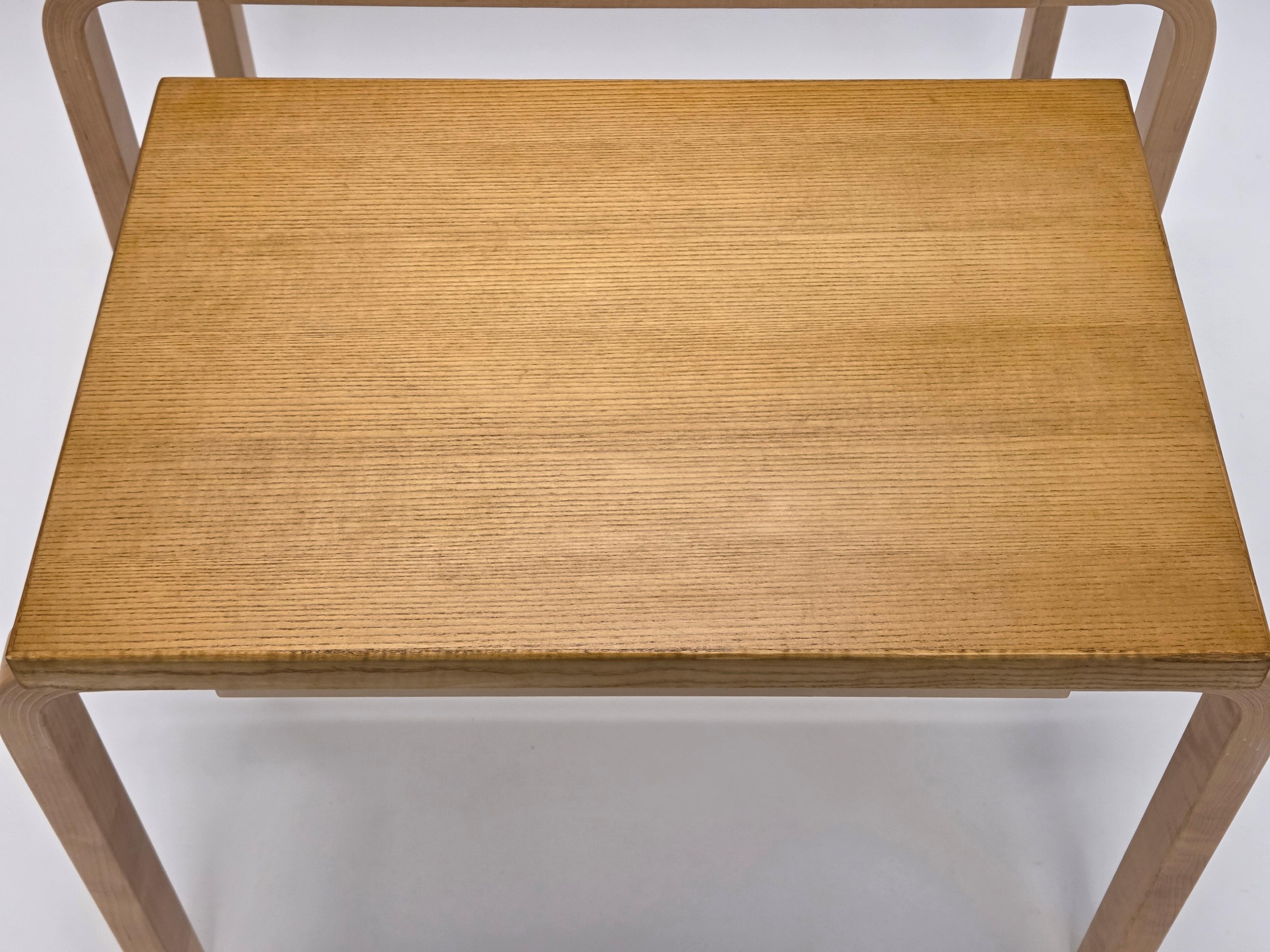 Tavolo da nido Alvar Aalto di Artek in vendita 3