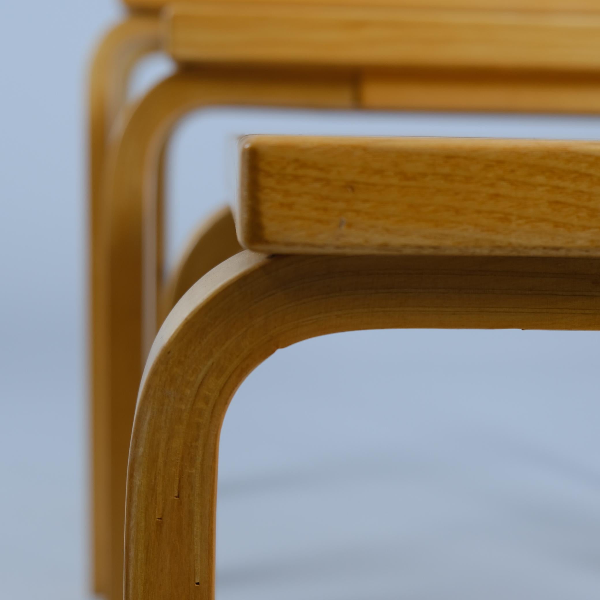 Alvar Aalto, Schachteltisch-Set Modell E88 aus Birke und Eiche, Artek, 1950er Jahre im Angebot 3